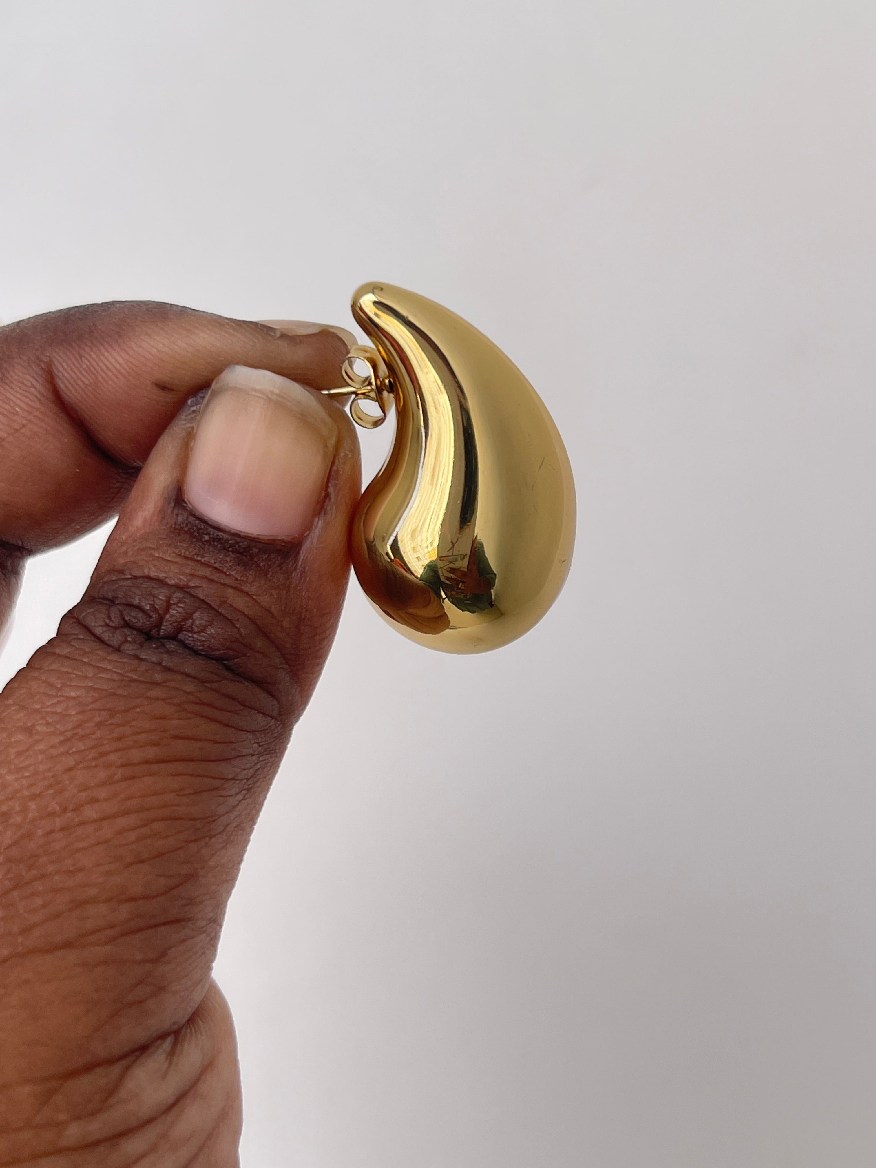 Tear stud Color won't fade