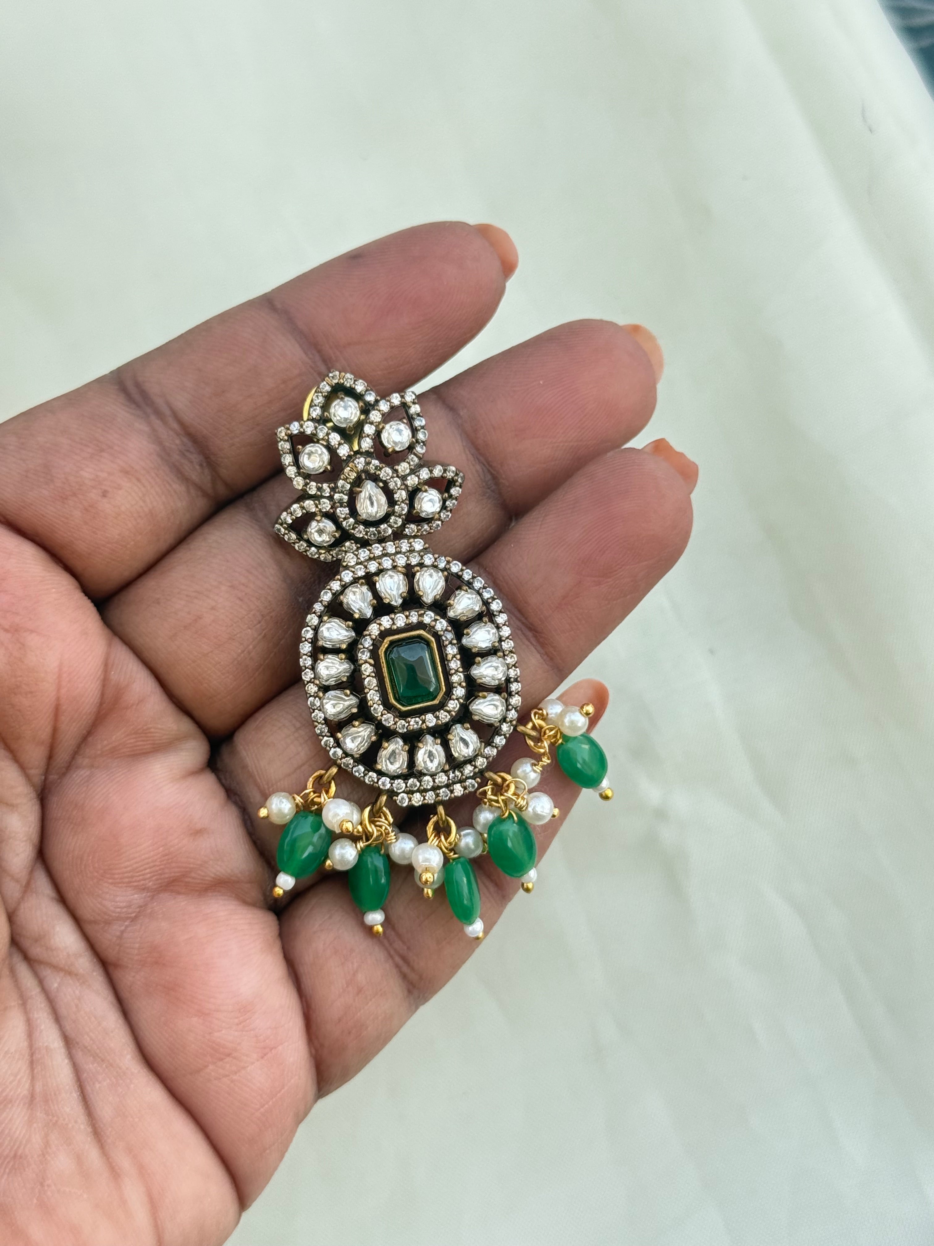 Er2051 Victorian green beads earrings