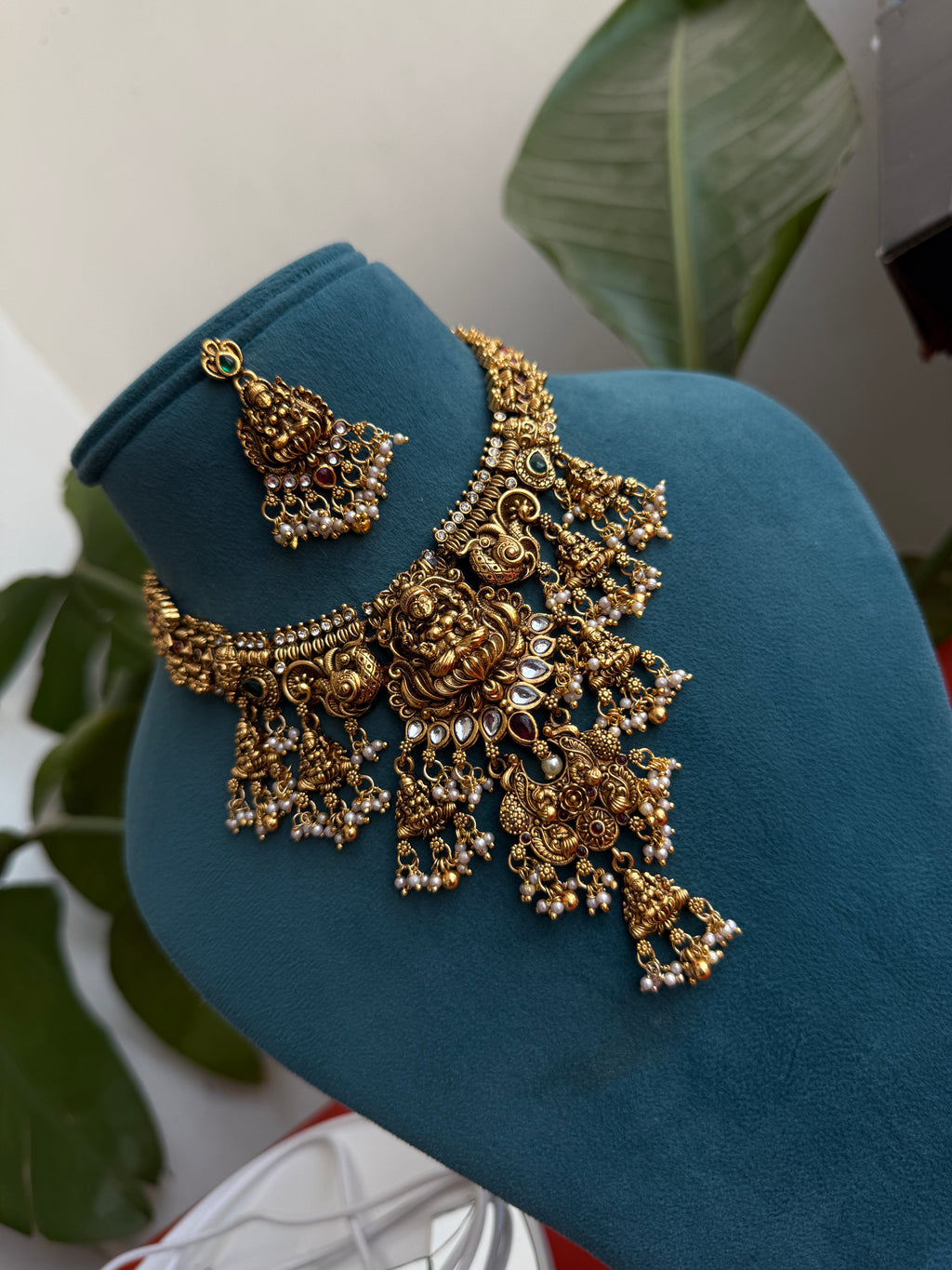 Ns637 Lakshmi devi peacock short neckset