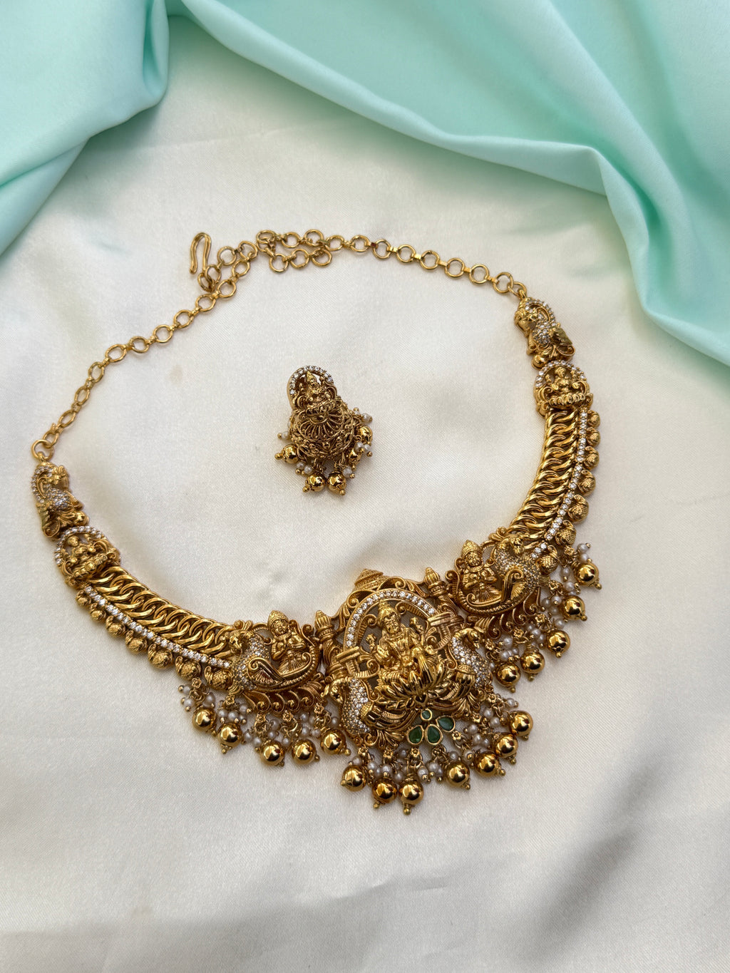 Ns813 nakshi Lakshmidevi kante neckset with gold ball
