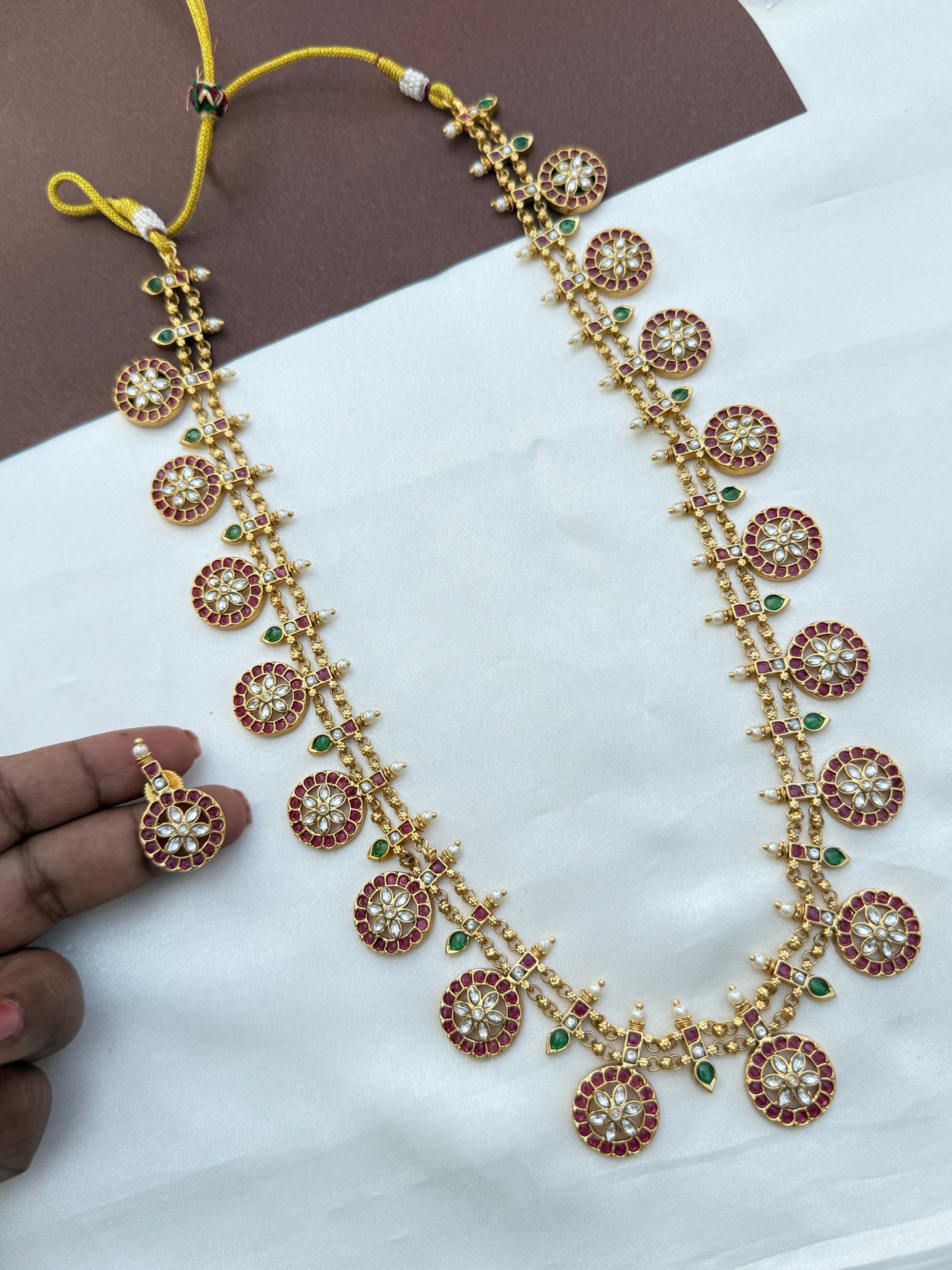 Lh556 kundan bottumala haram