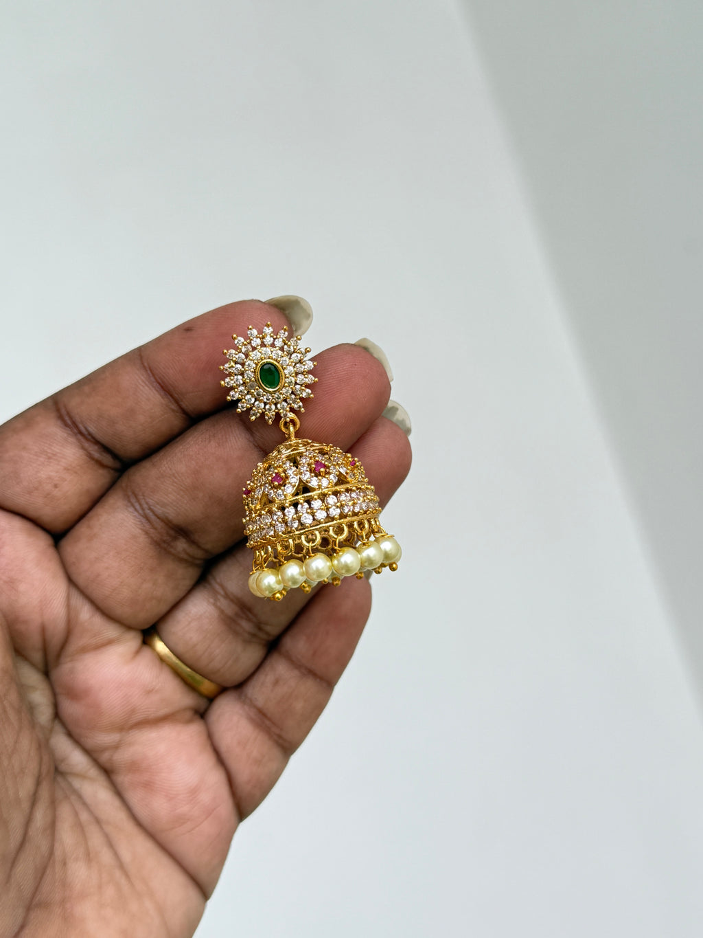 Er136 budget friendly butta Earrings