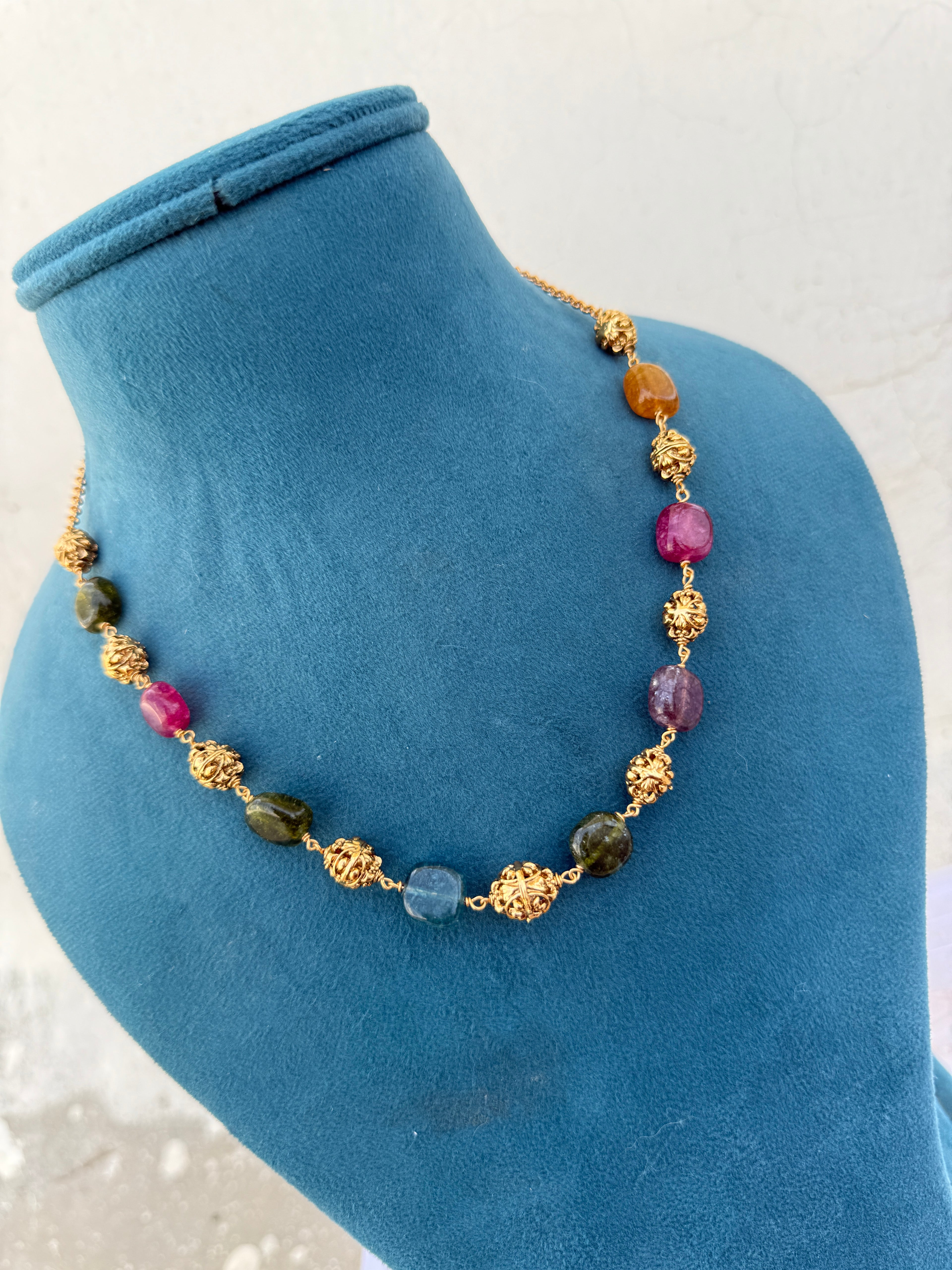 Bb031 multi beads and gold ball chain