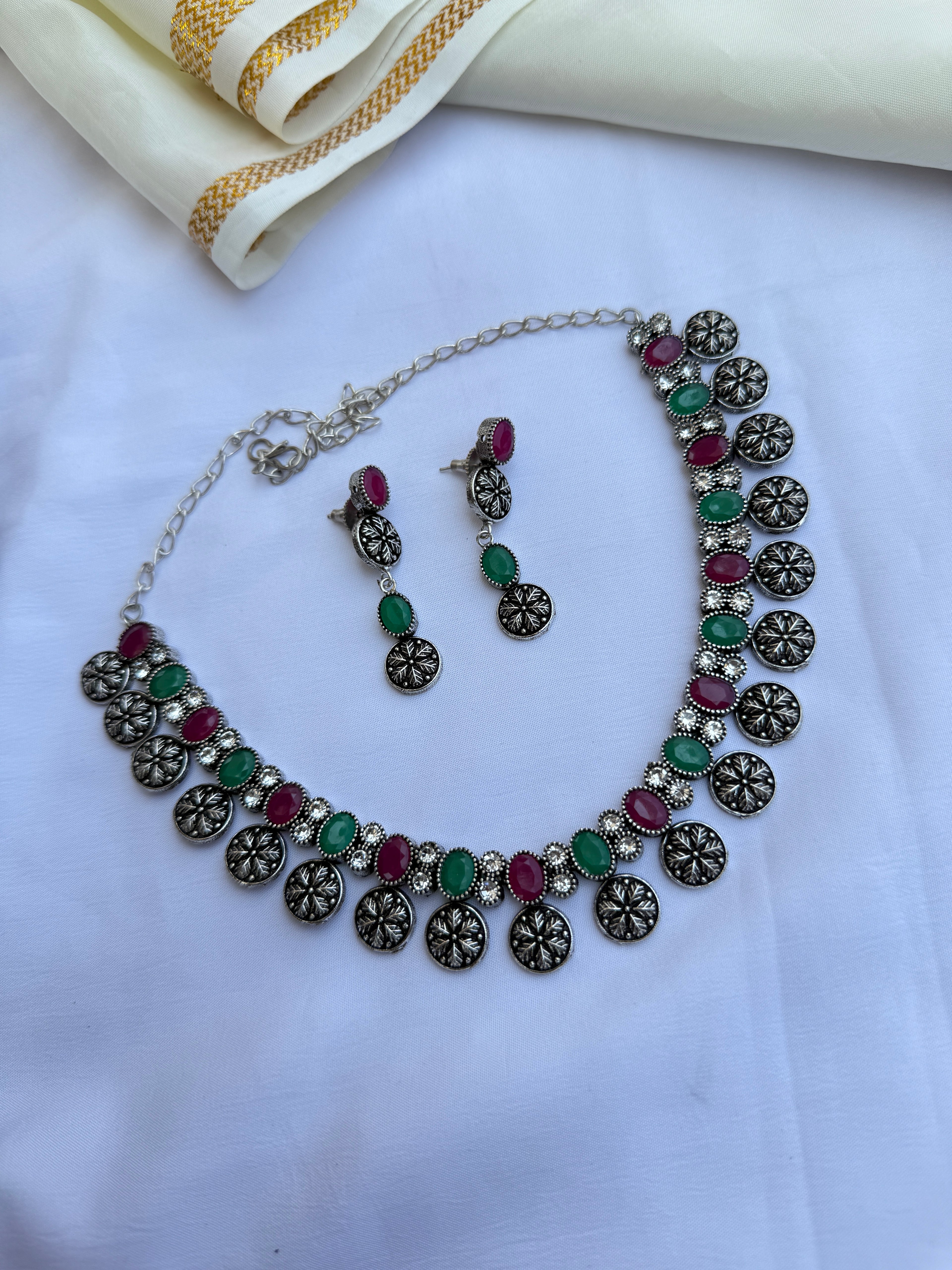 Ox106 beautiful multi Oxidised neckset