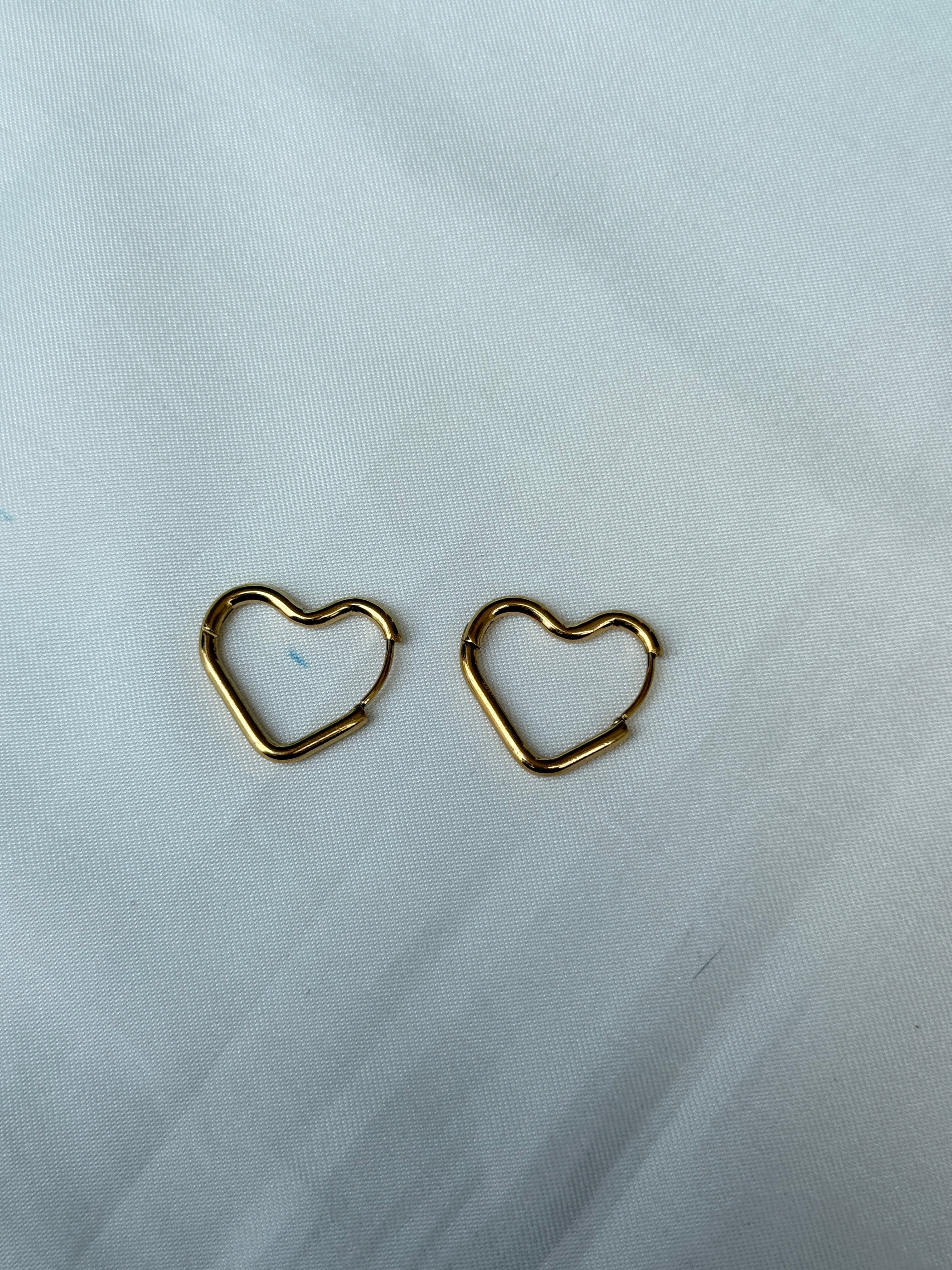St040 anti tarnish hoops earrings