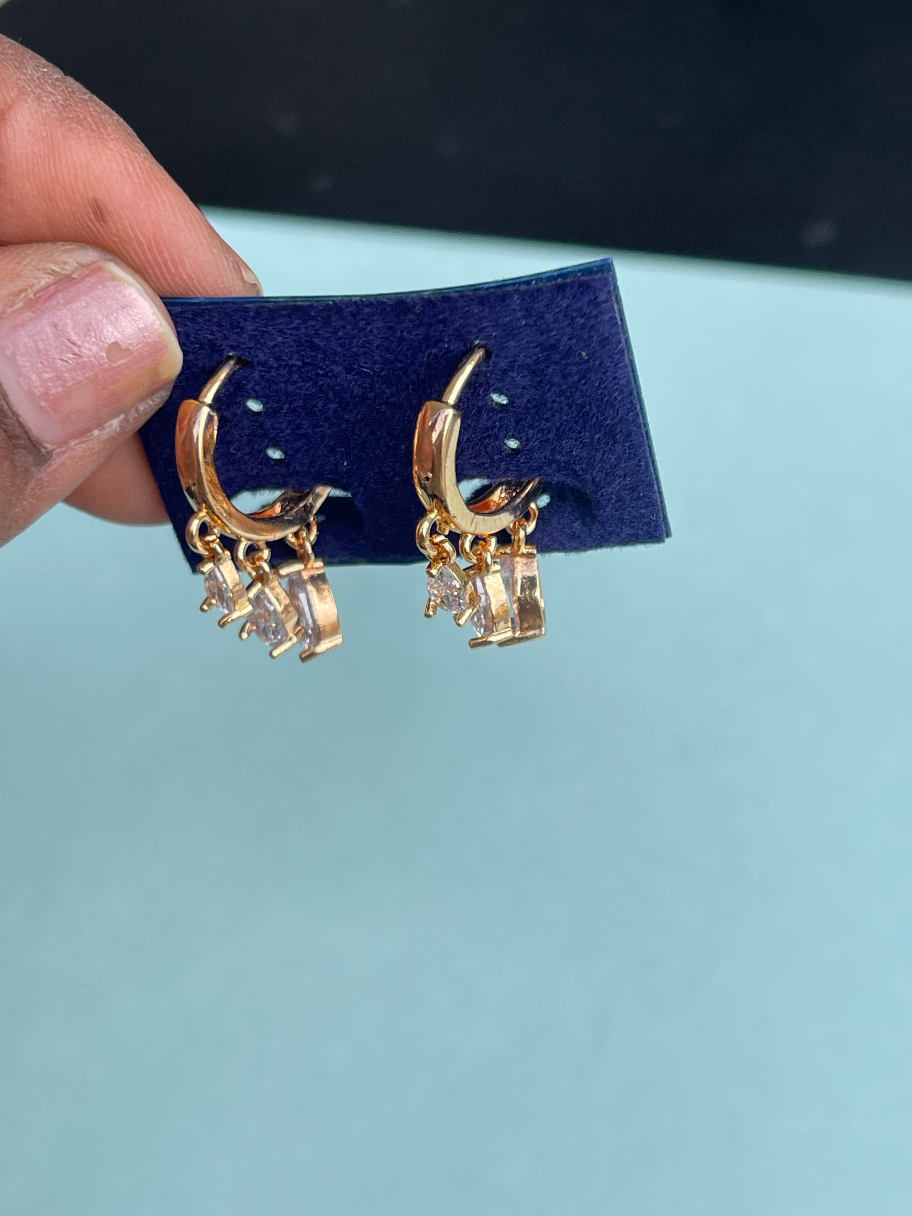 3 white stone hanging locksystem studs