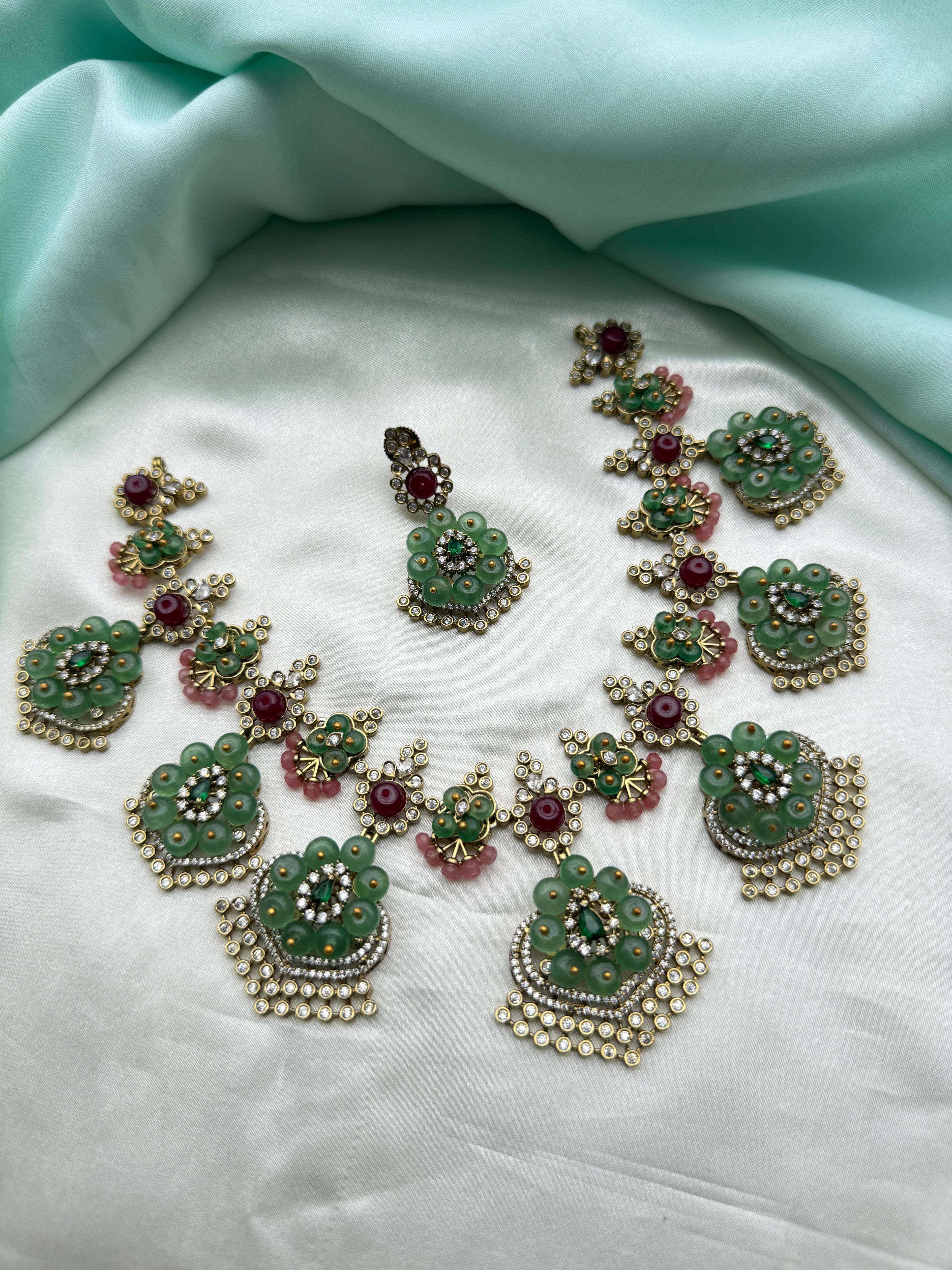 Ns960 unique multi short neckset with flower earrings