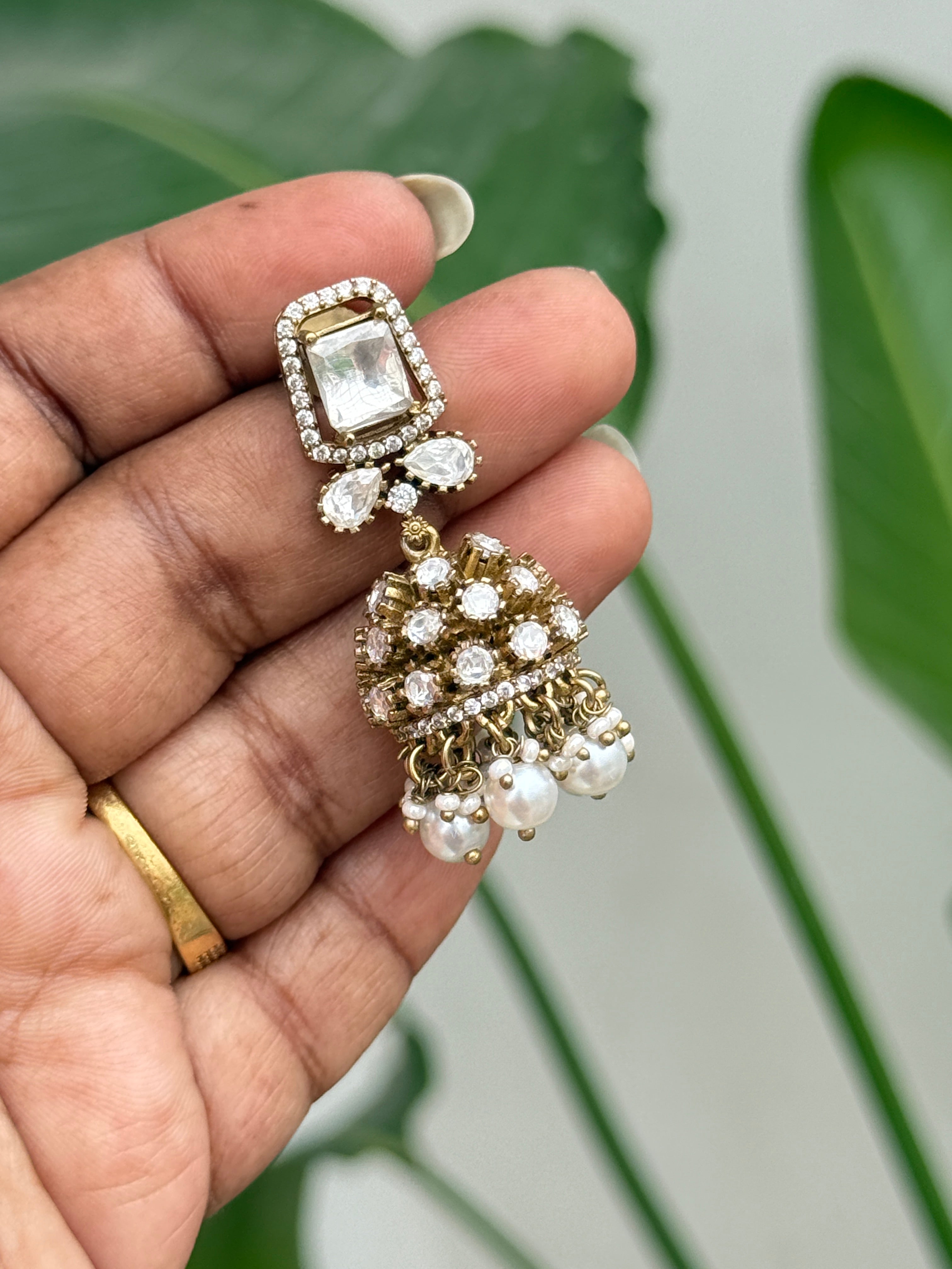 Er121 moissanite butta Earrings