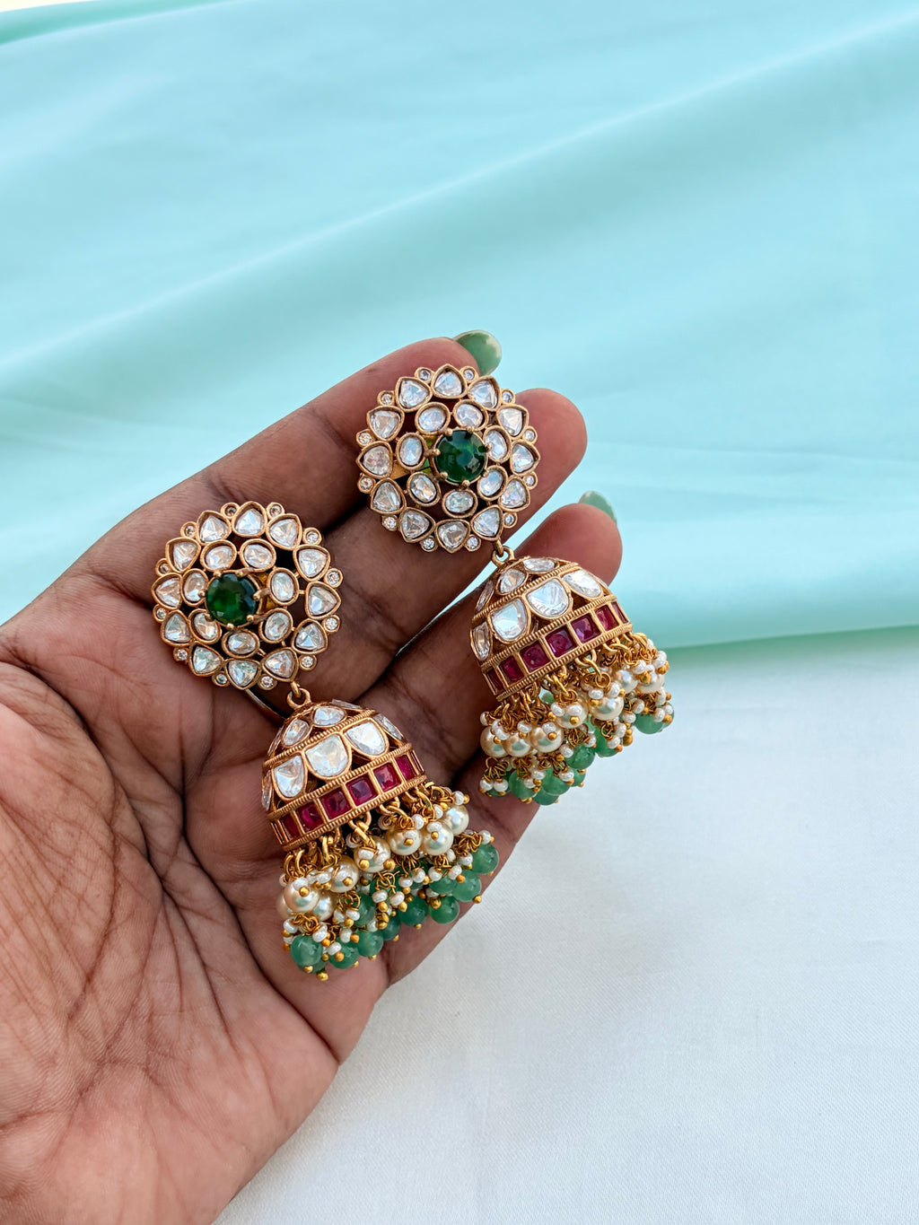 Moissanite flower butta with green beads earrings er8000