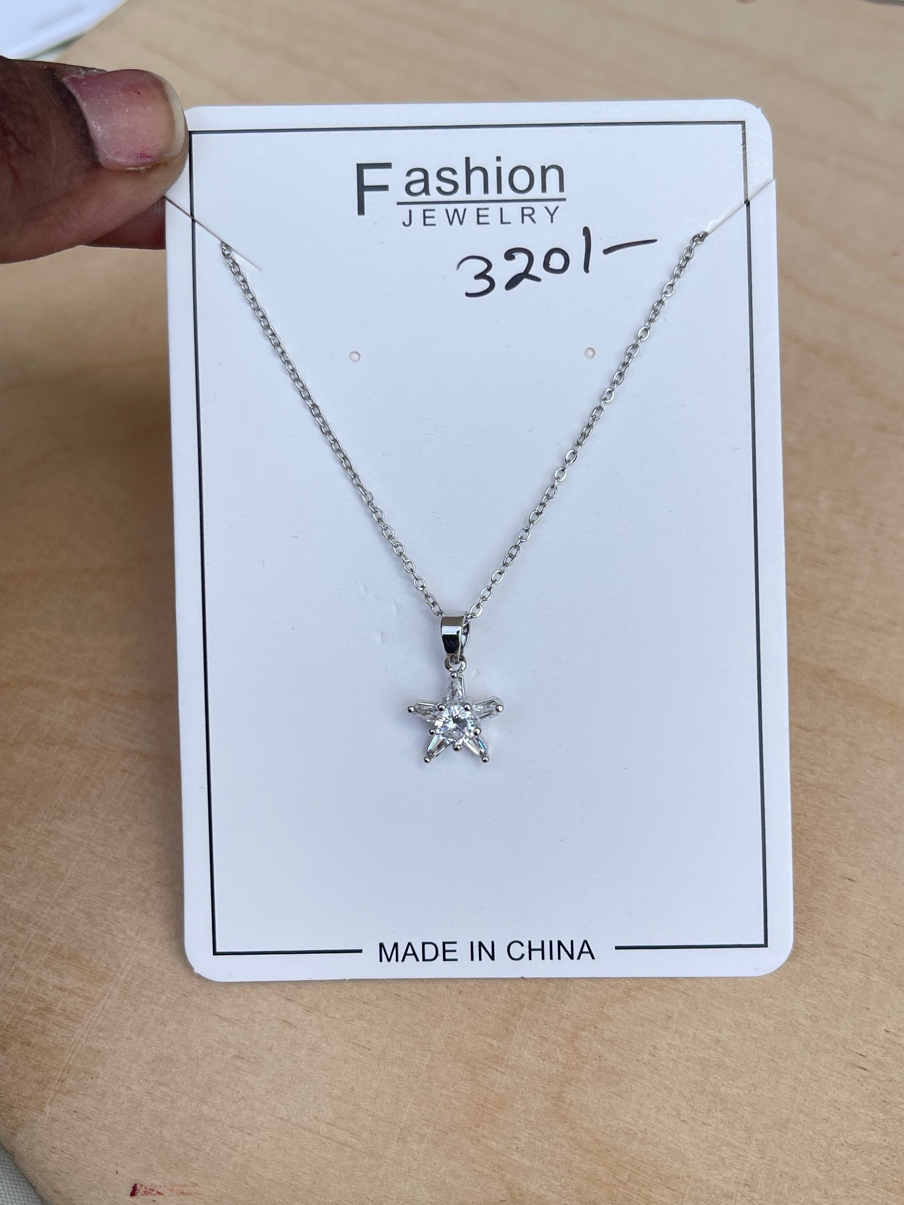 Star pendant silver dailywear chain
