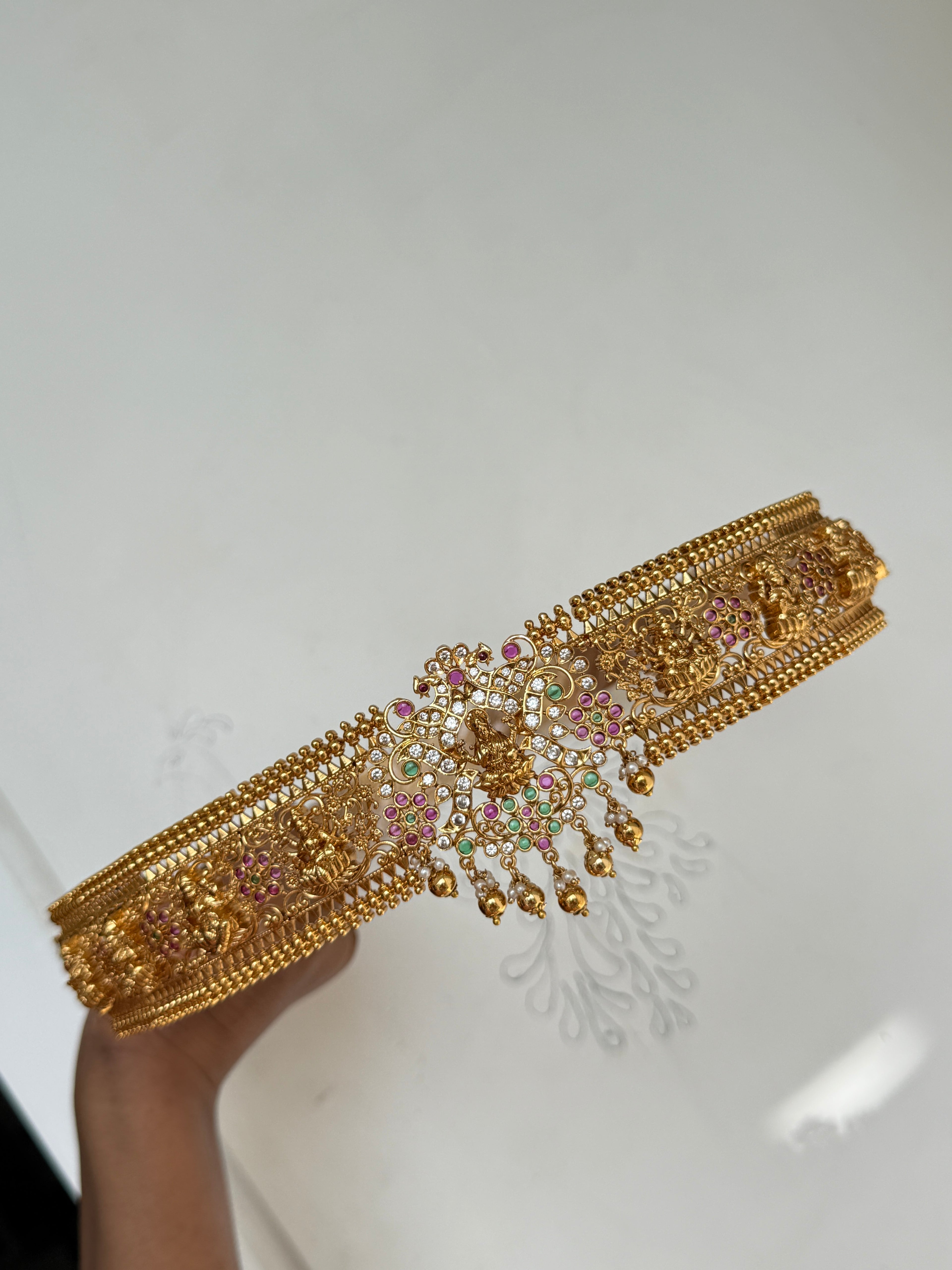 Hb525 flexible Lakshmi Devi Kemp uncuts adults hipbelts