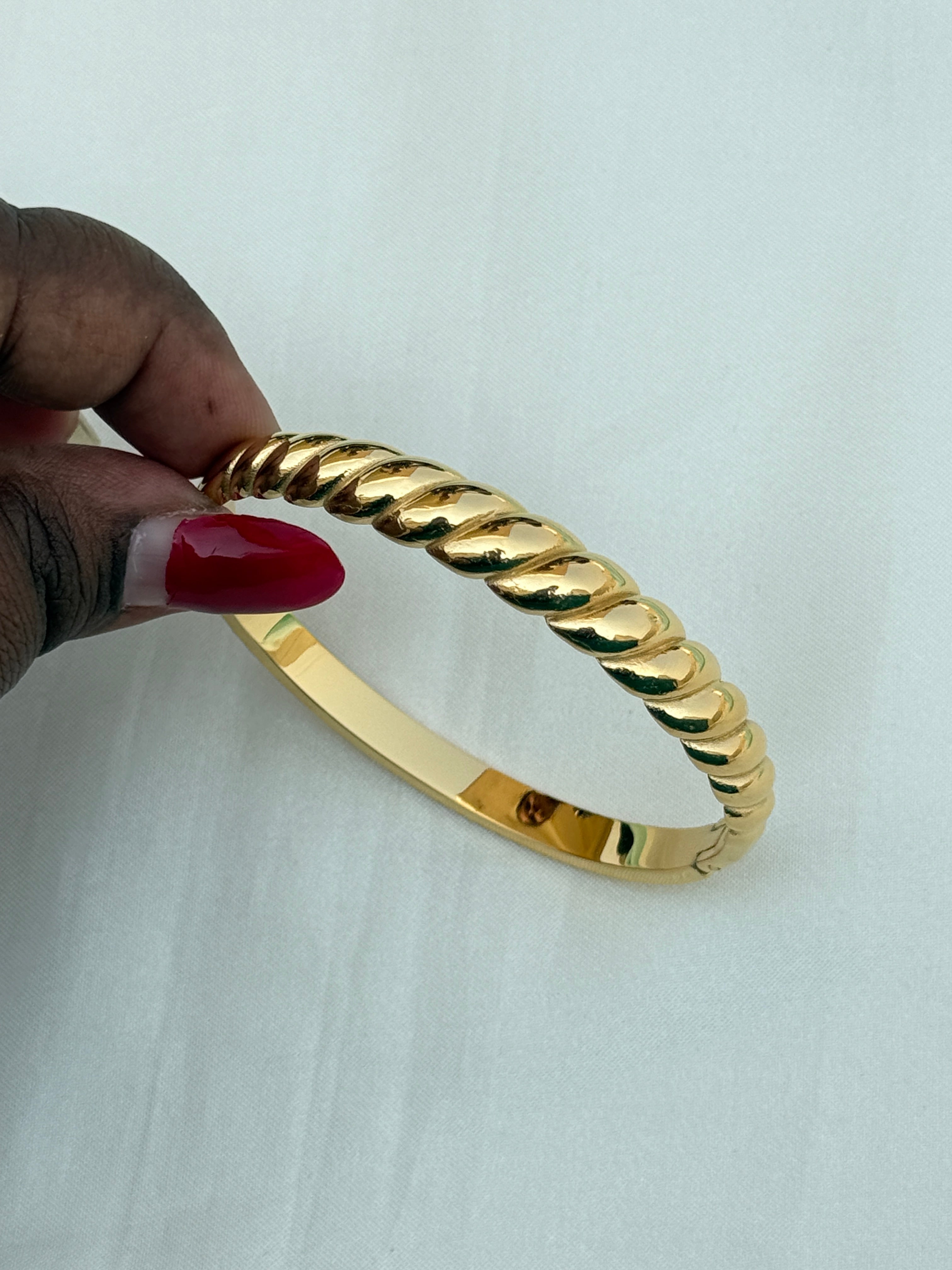 Ab542 anti tarnish openable kada bracelet
