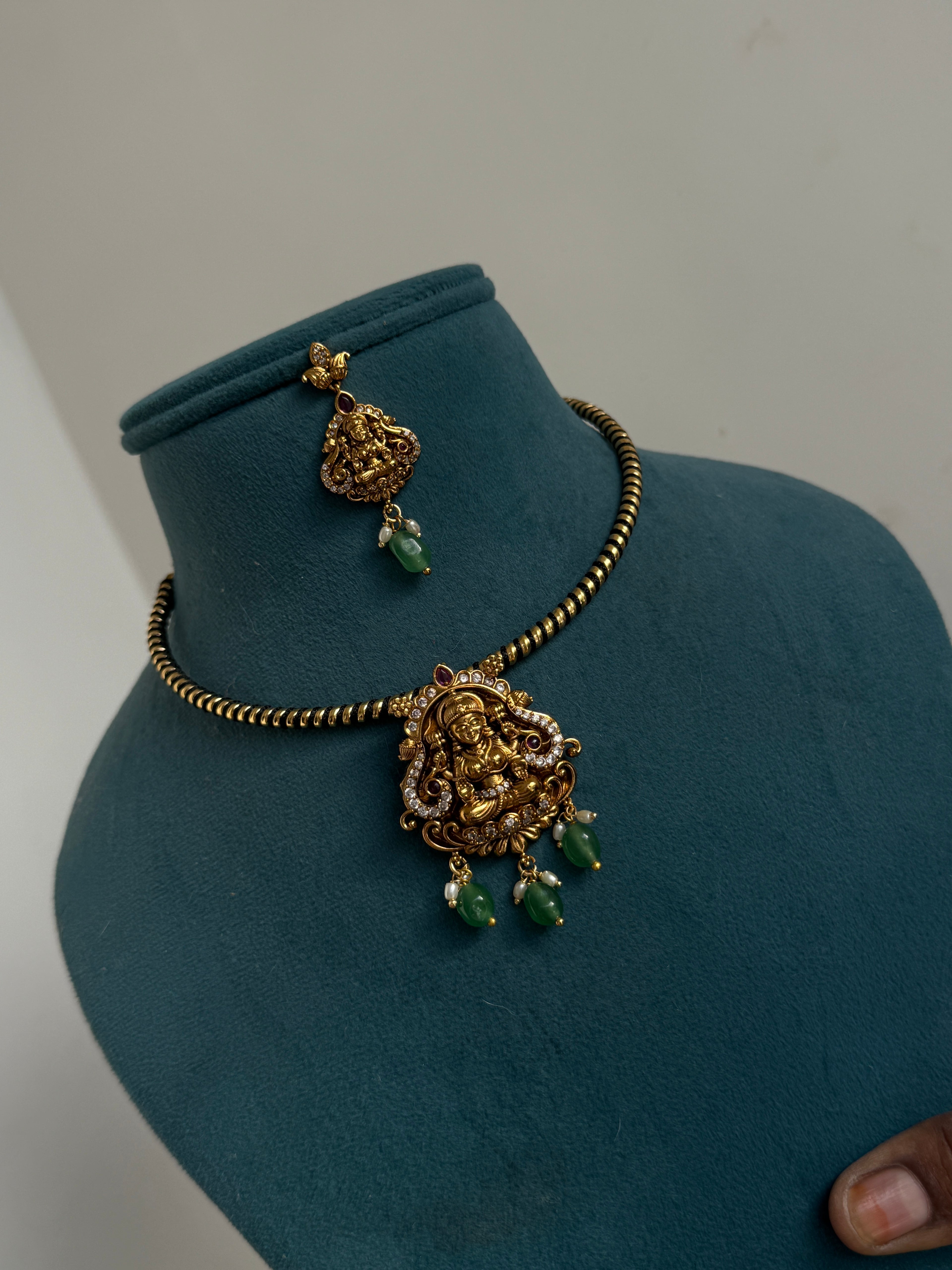Hs014 Hasli with pendent with earrings