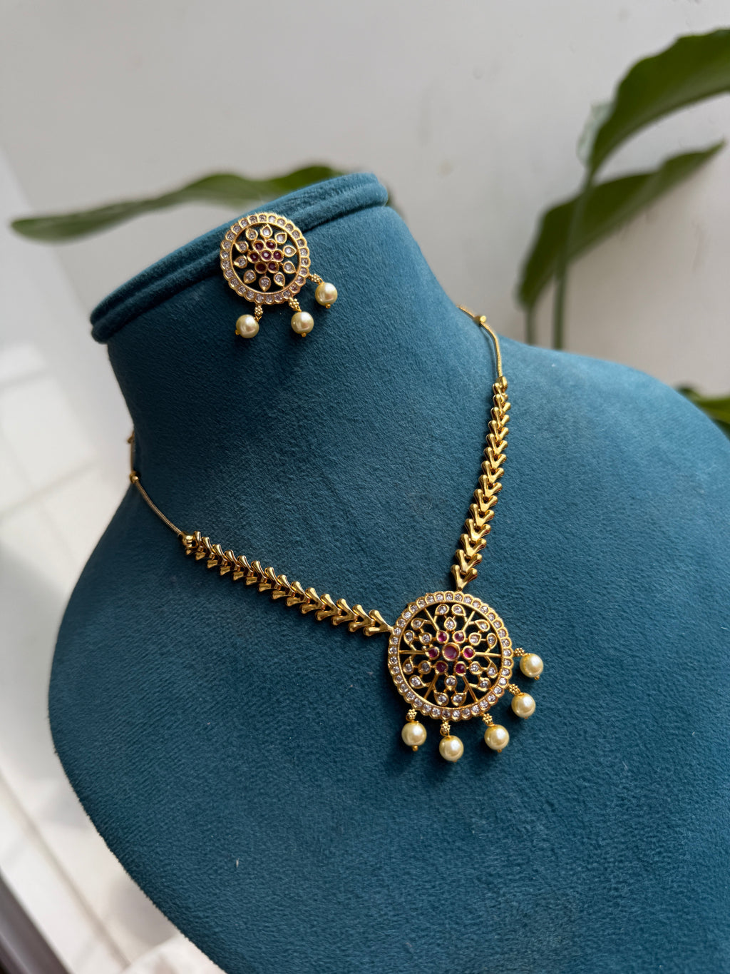 Ns468 simple multi neckset