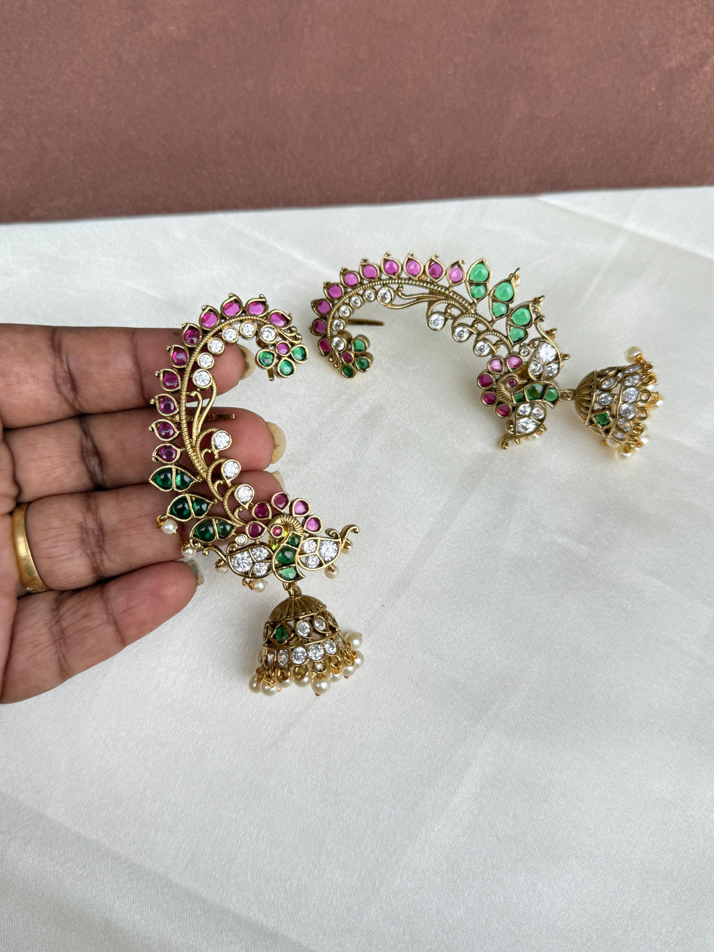 Er103 kemp peacock earcuffs