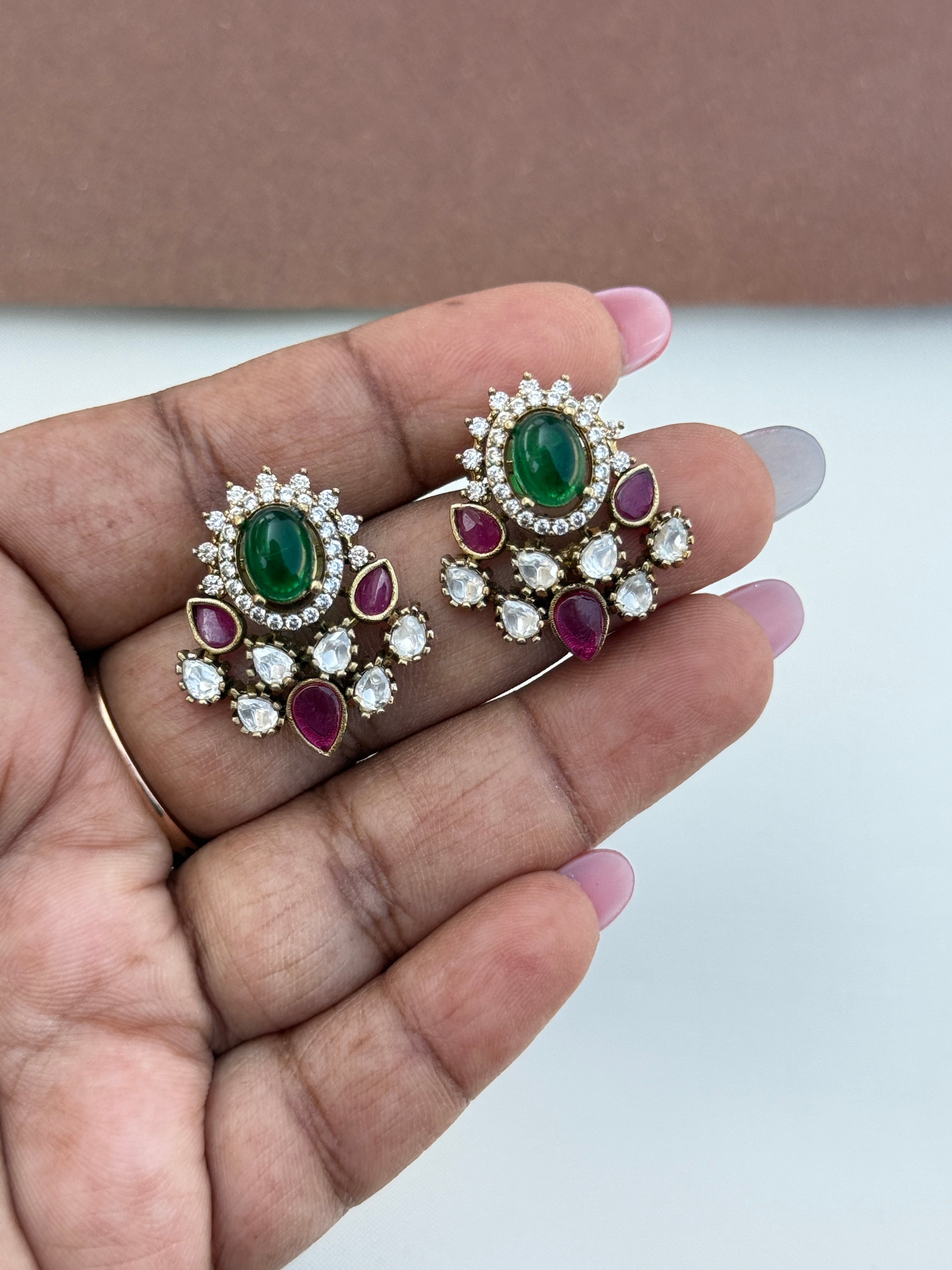 St026 jadau kundan moissanite studs