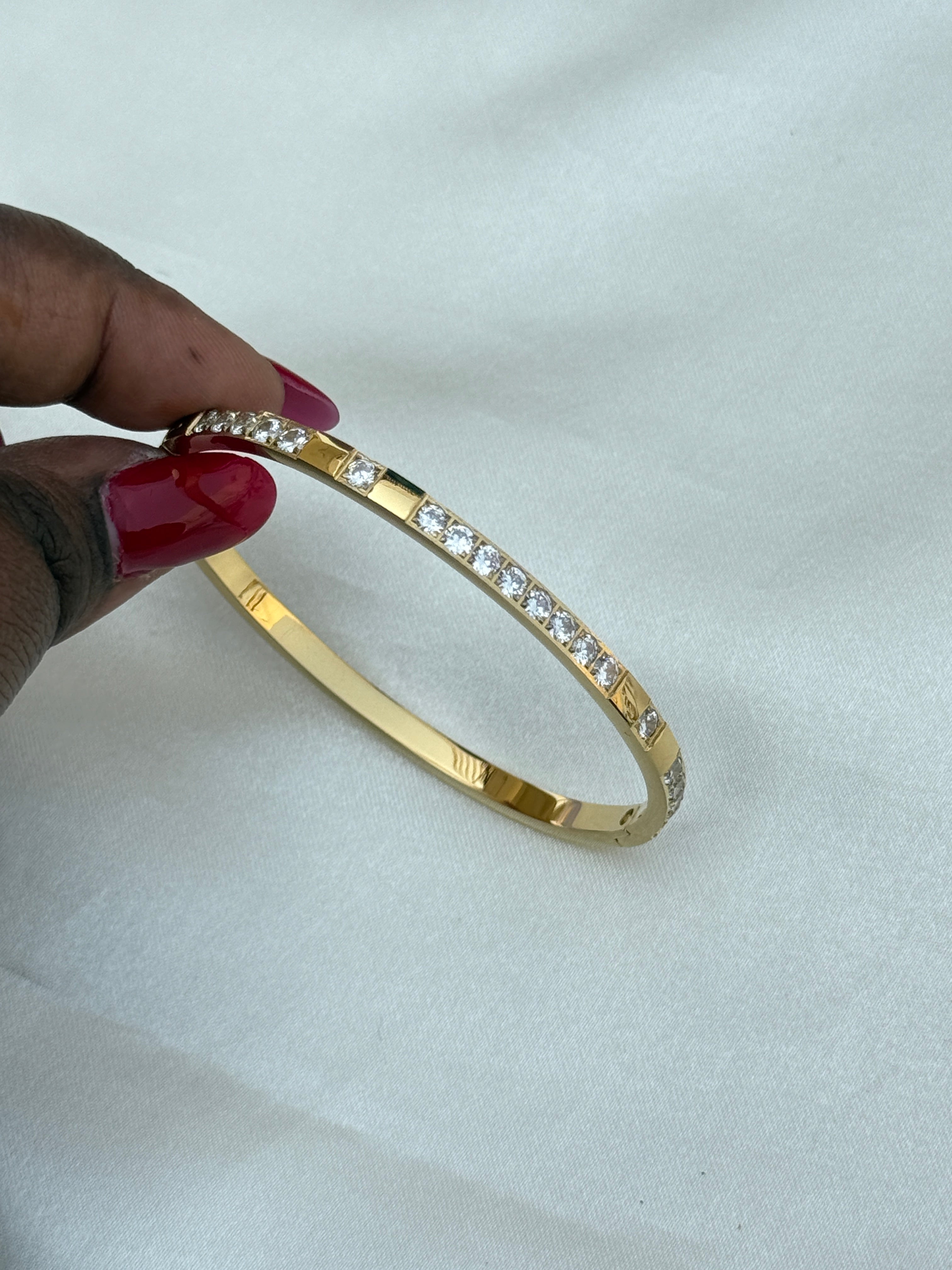 Ab061 anti tarnish stone openable kada bracelet