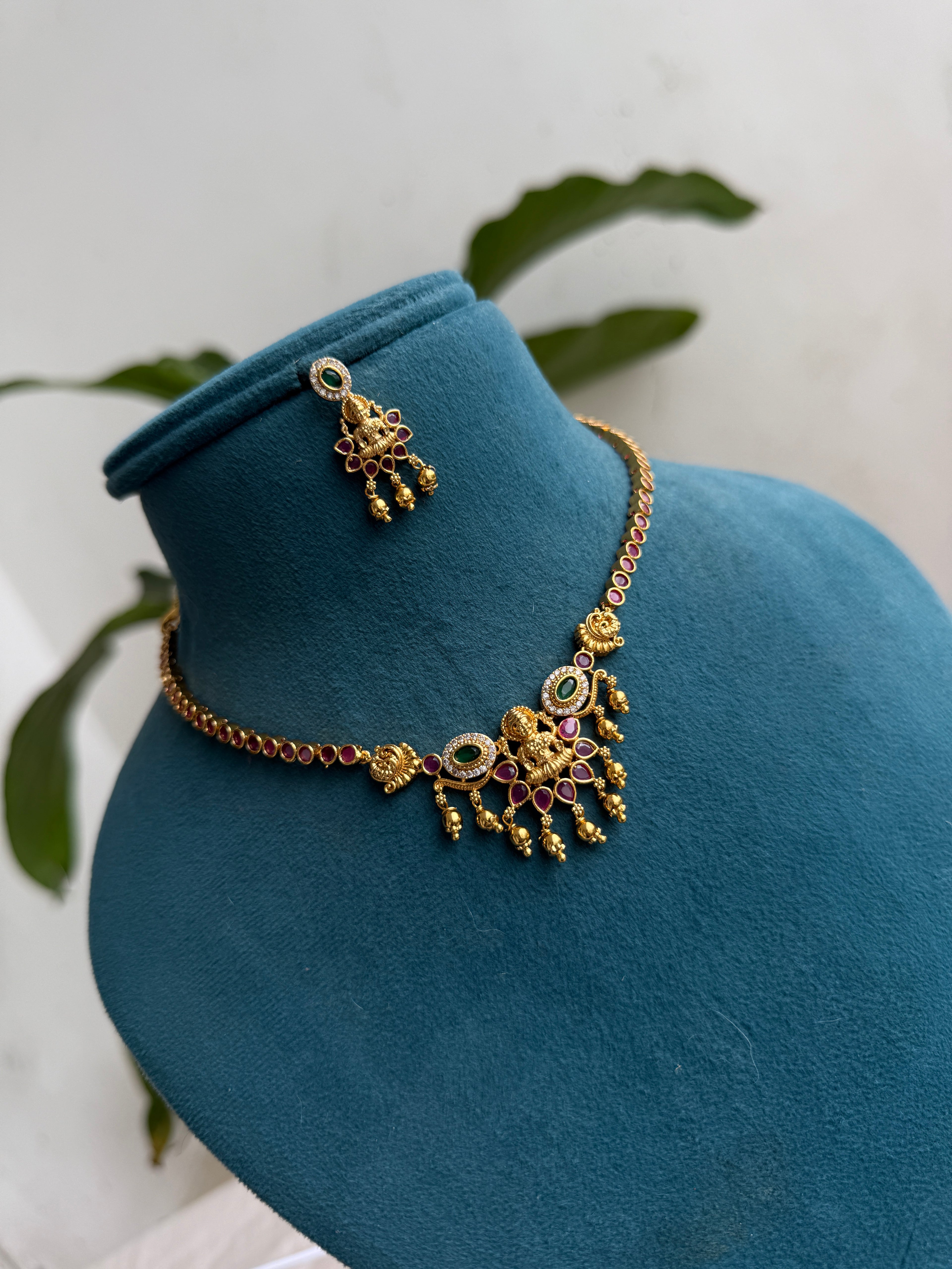 Ns429 Lakshmi Devi Kemp neckset