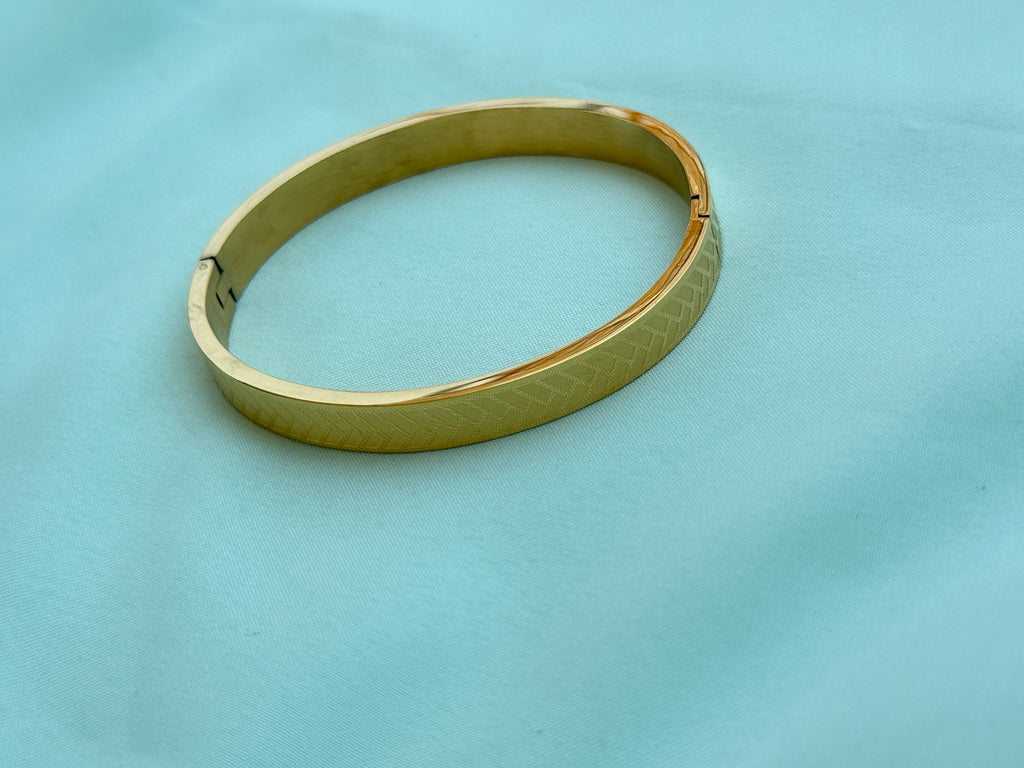 Mn037 openable men’s anti tarnish kada bracelet suits for 2.6 to 2.8 size
