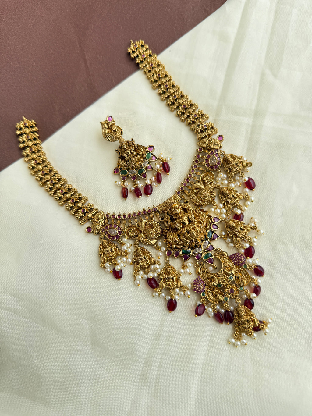 Ns279 Lakshmi Devi Ruby neckset with earrings