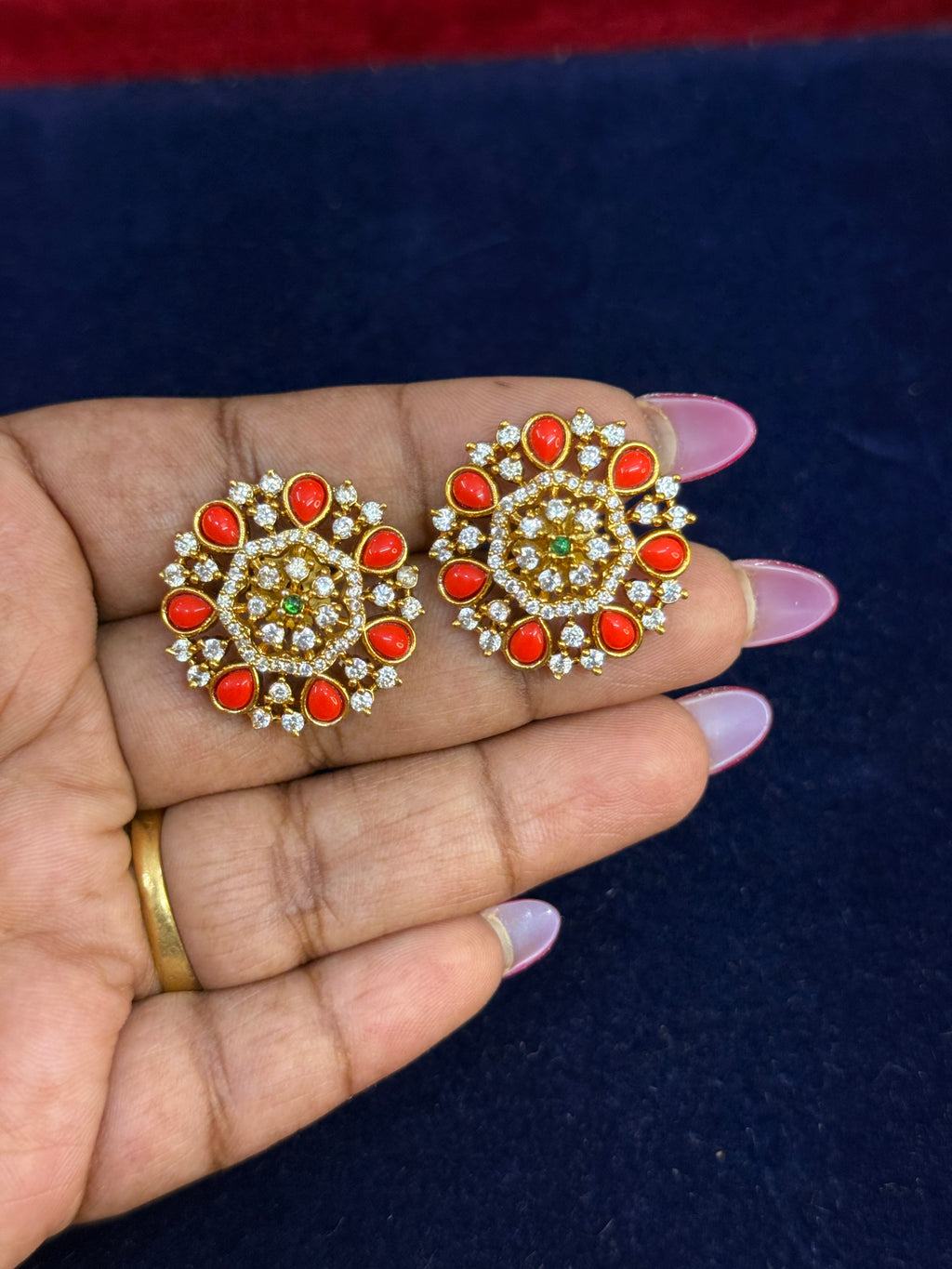St002 corals studs