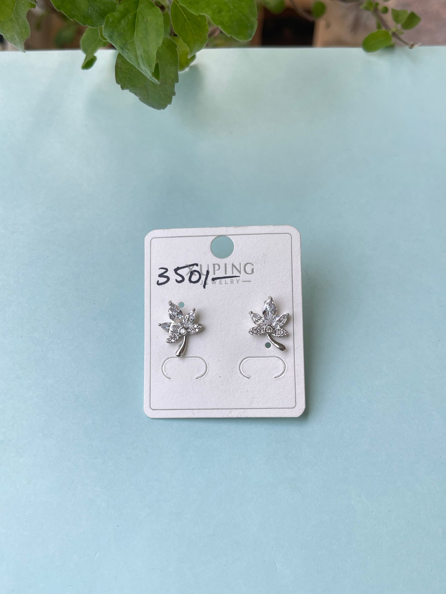 Leaf silver studs