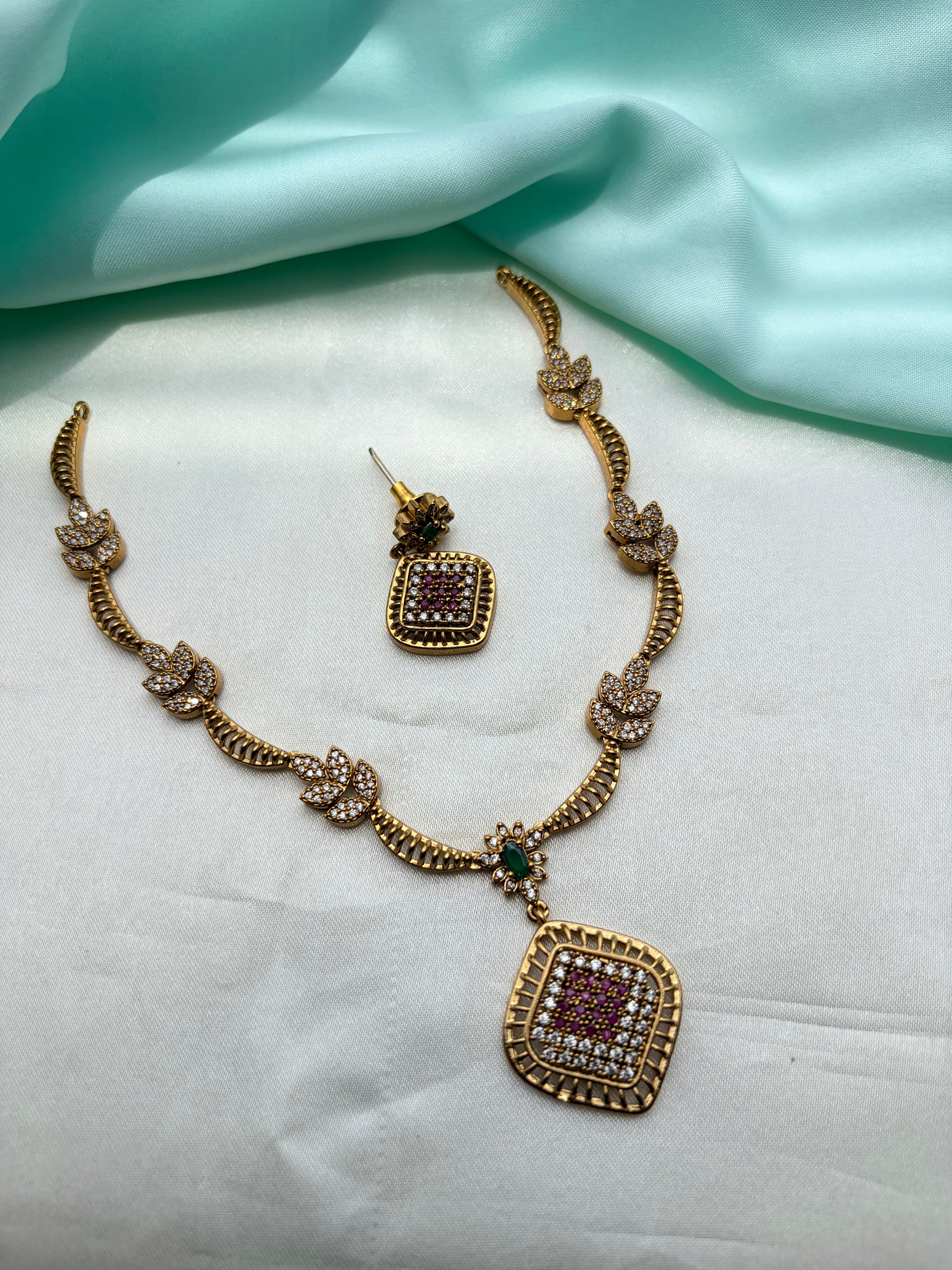 Cz multi stones Simple Neckset with Earrings Ns937