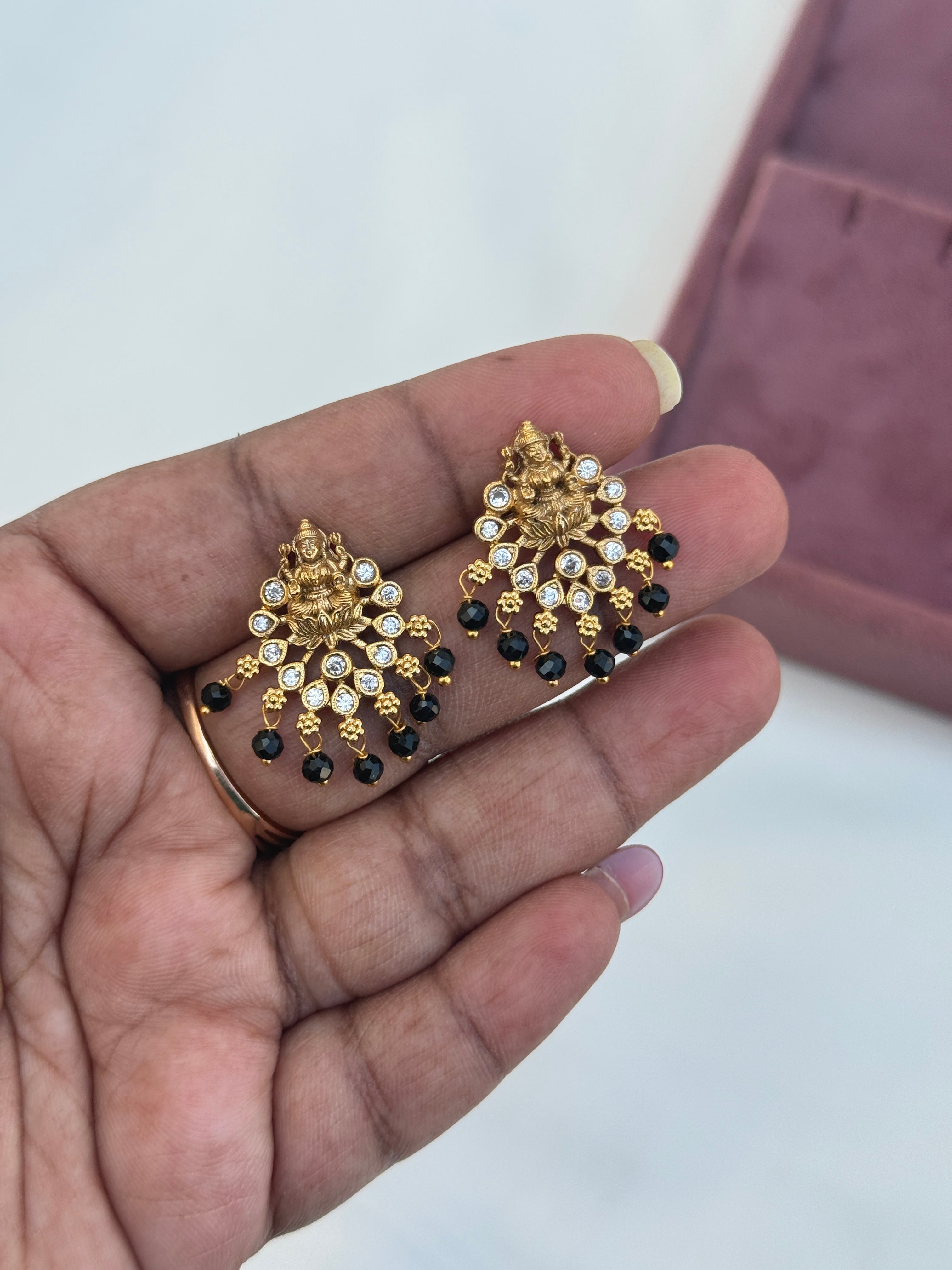 St027 Lakshmdevi  green and black stud earrings