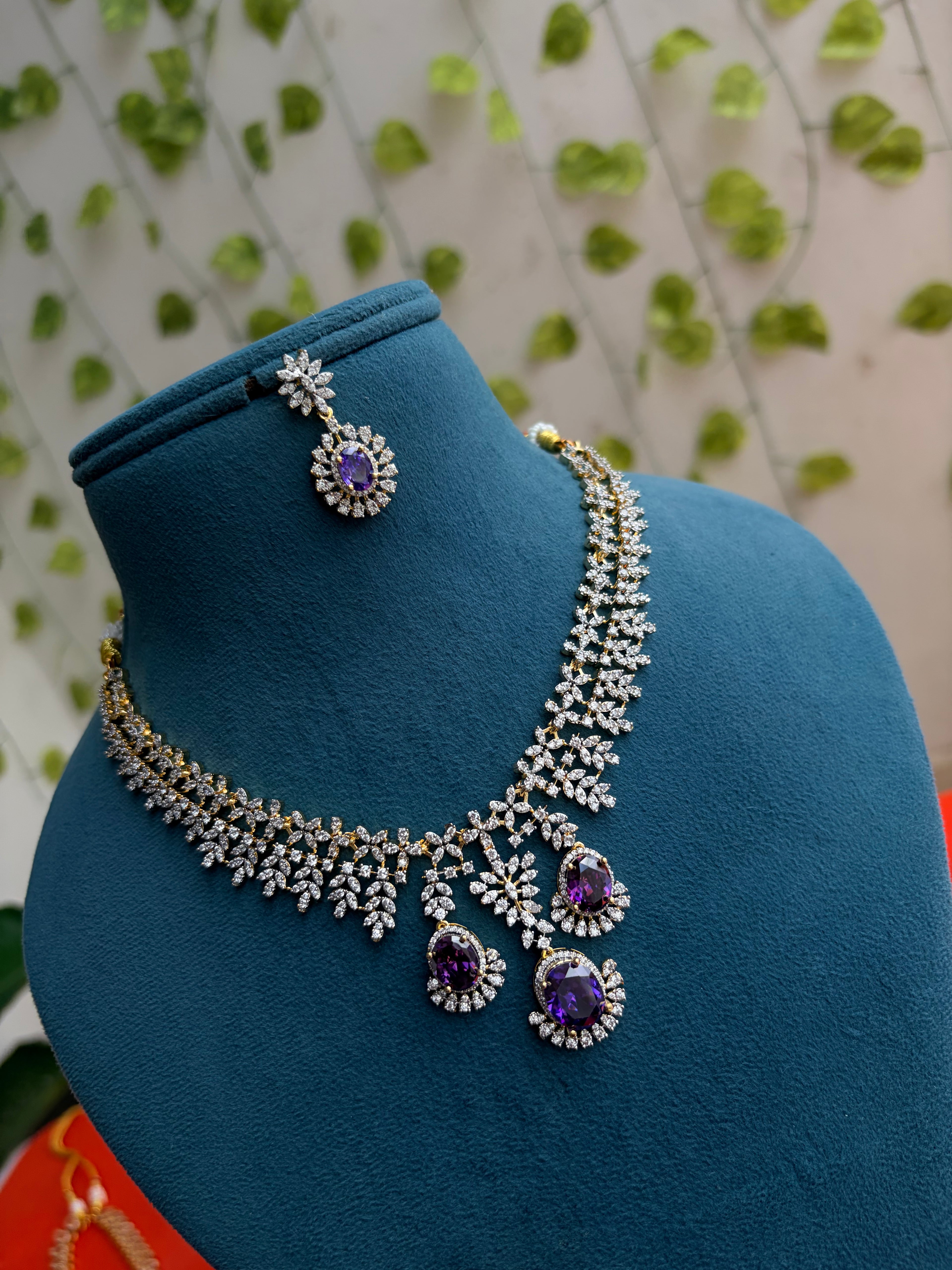 Diamond finish simple Neckset with Earrings Ns243