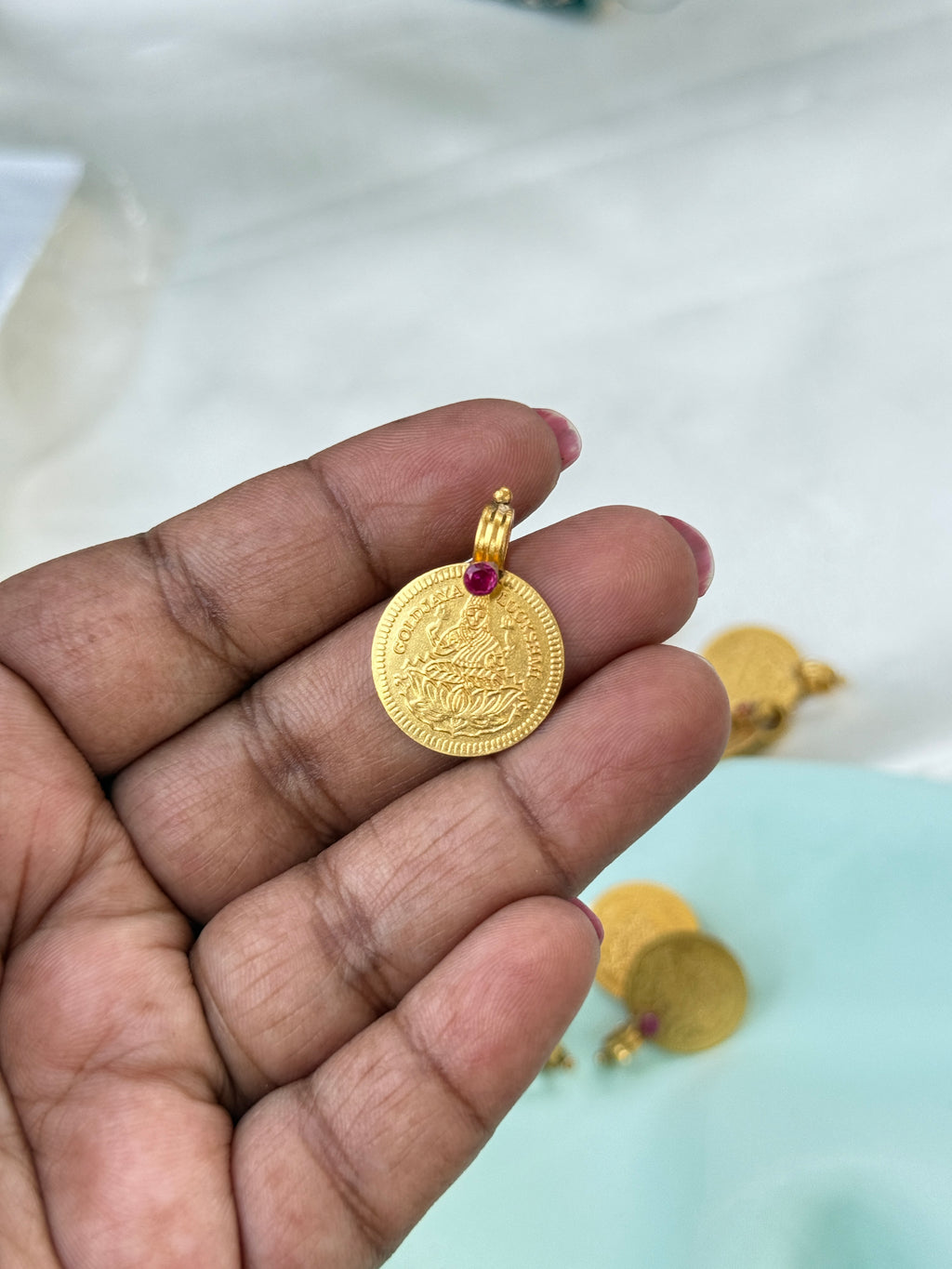 Tc057  Panchaloham kasu pedant each piece 250