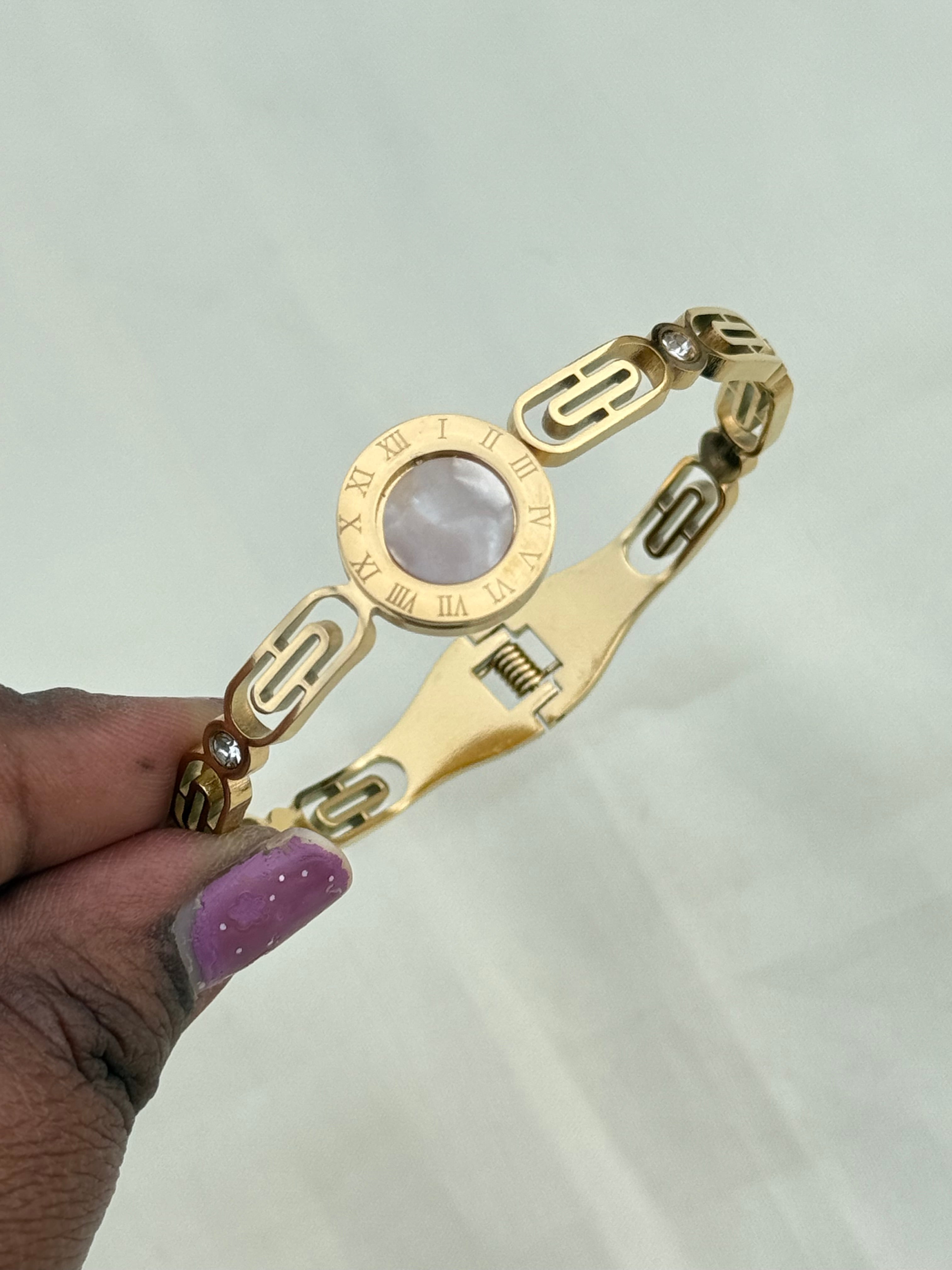 Ab016 Roman number openable Anti tarnish bracelet