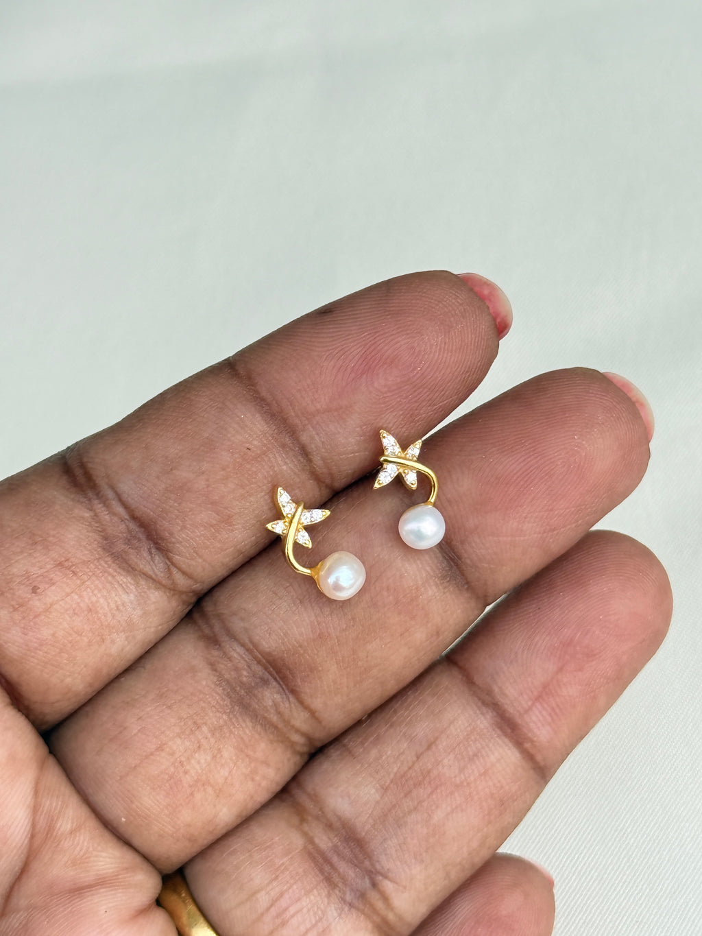 Se006 92.5 silver hallmark pearl butterfly studs