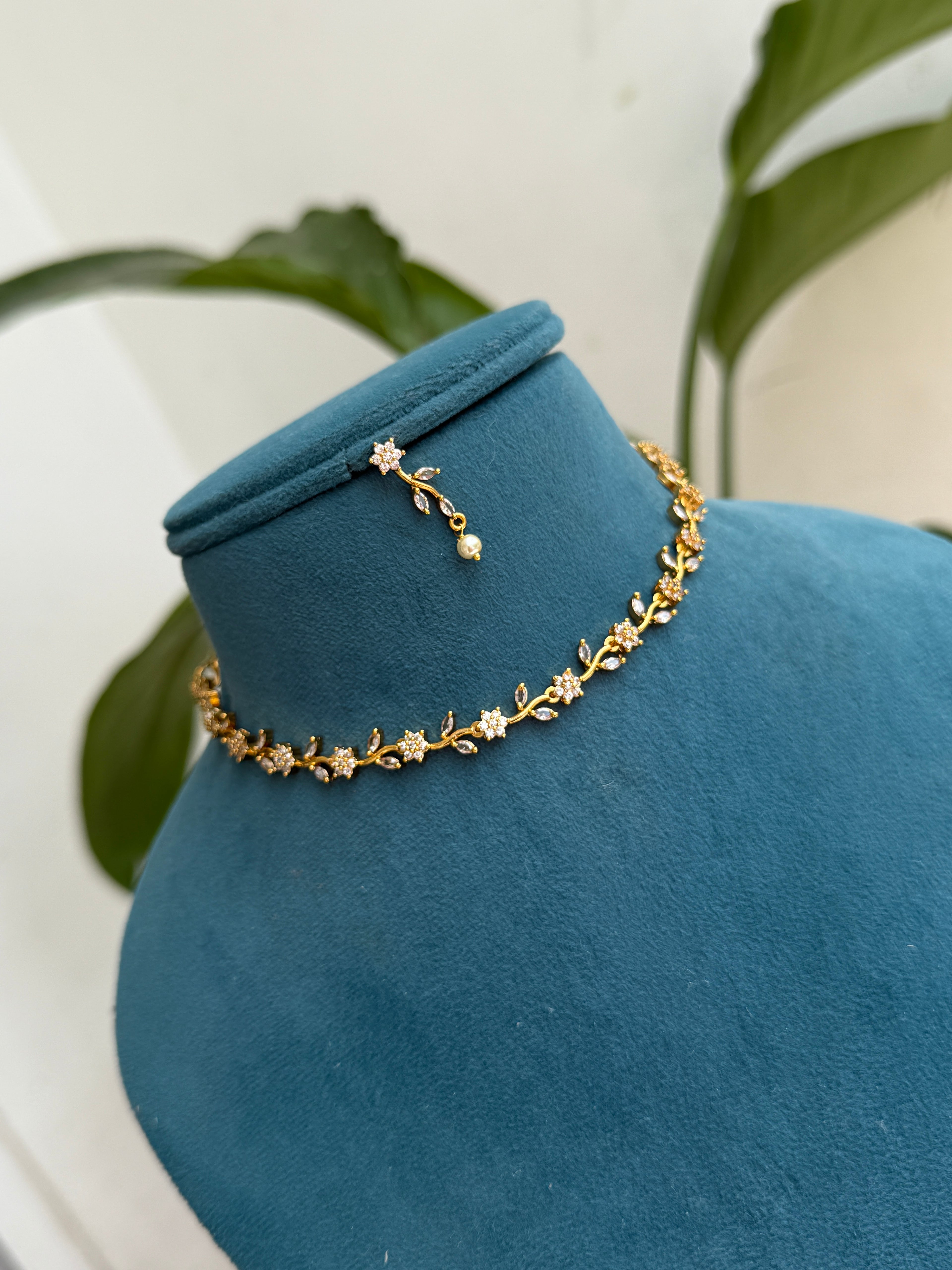 Ns455 simple flower petals neckset with earrings