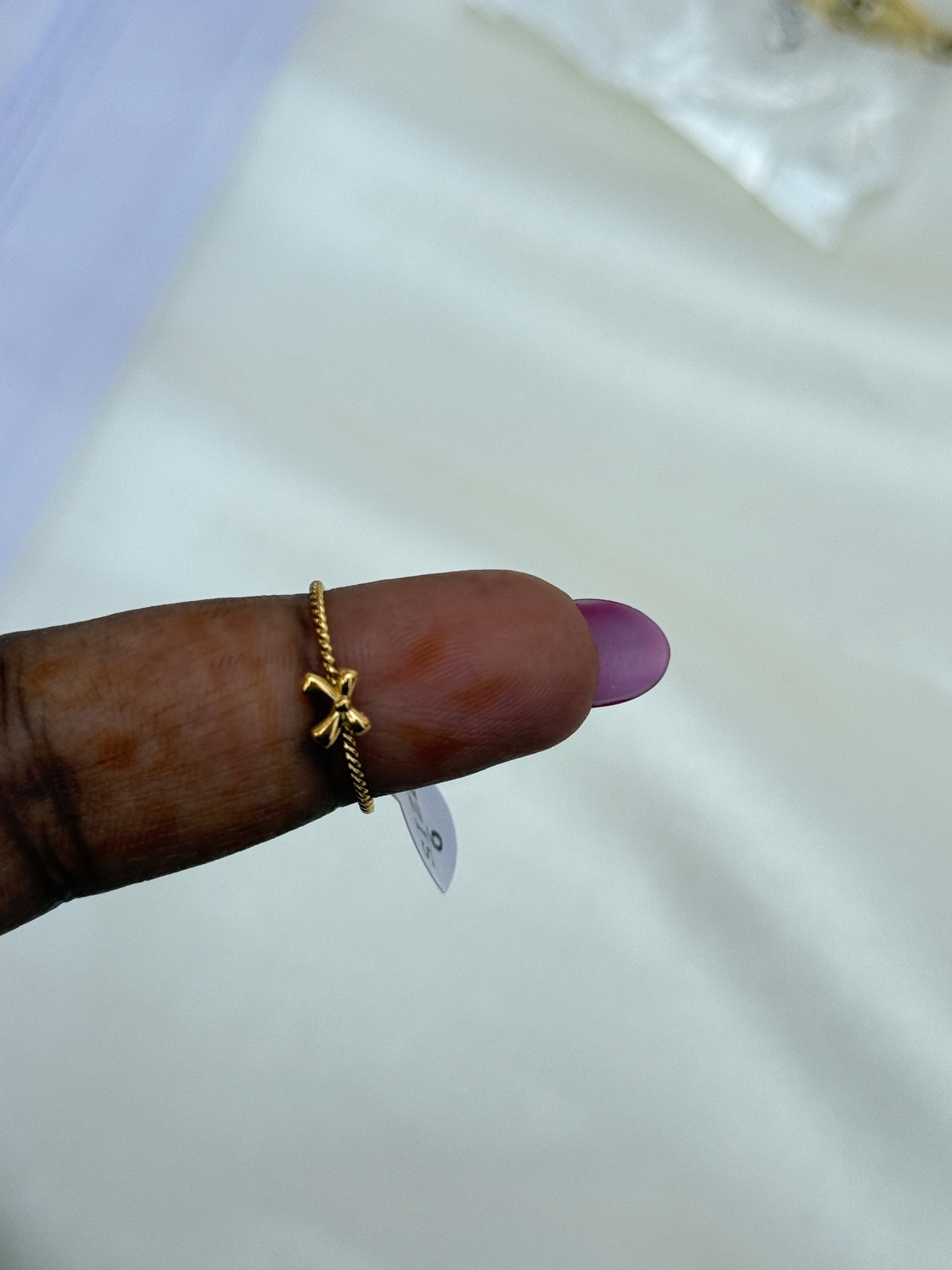 Rg063 anti tarnish bow finger ring