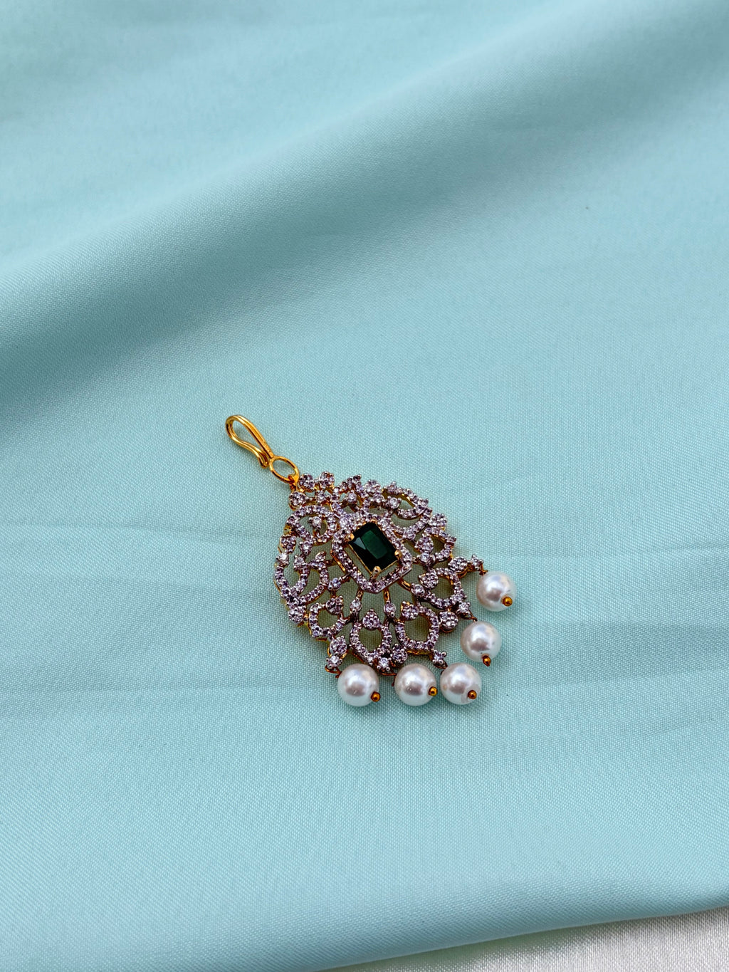 Diamond green stone tikka Tk761