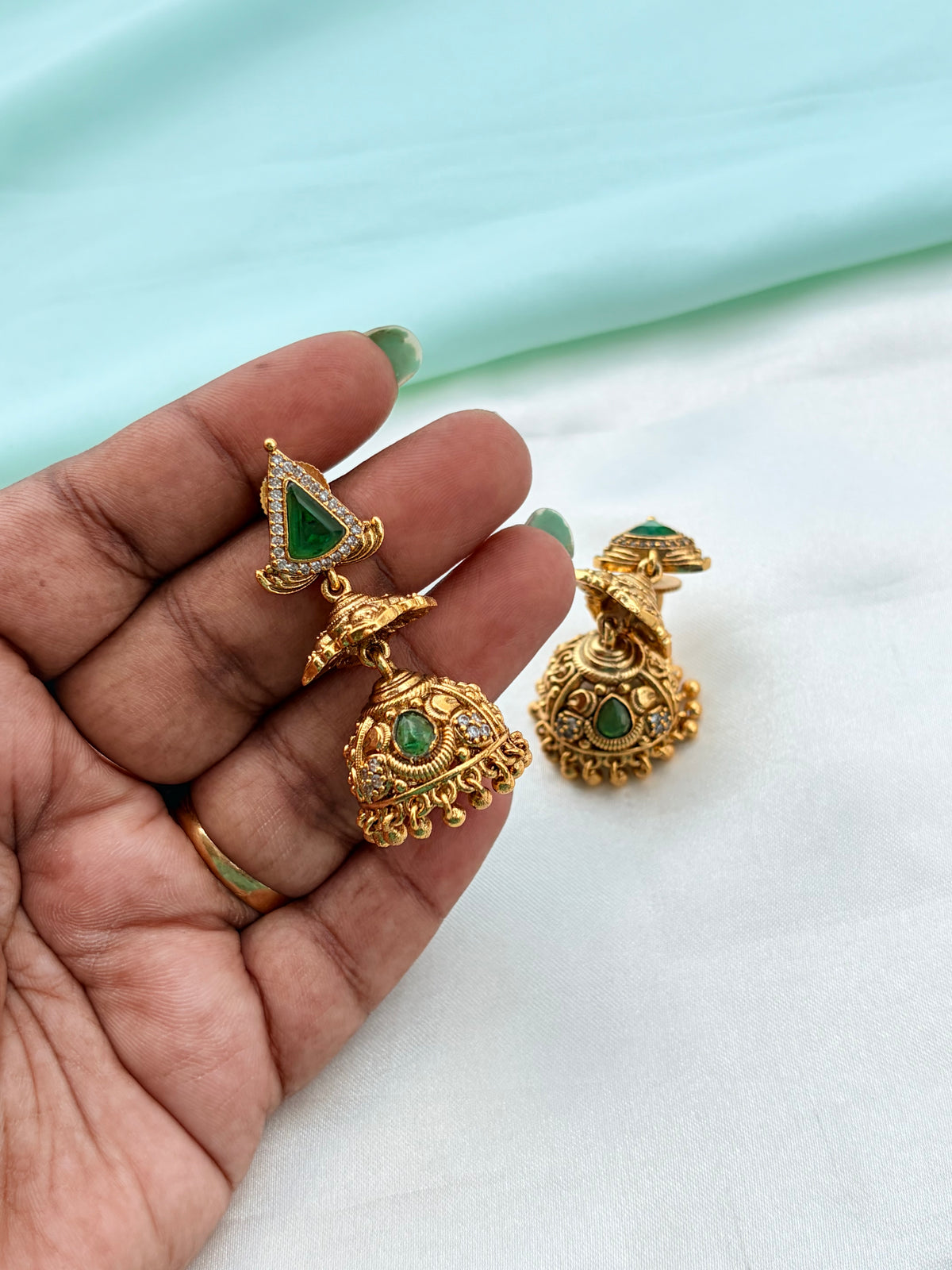Green drop butta earrings Er949