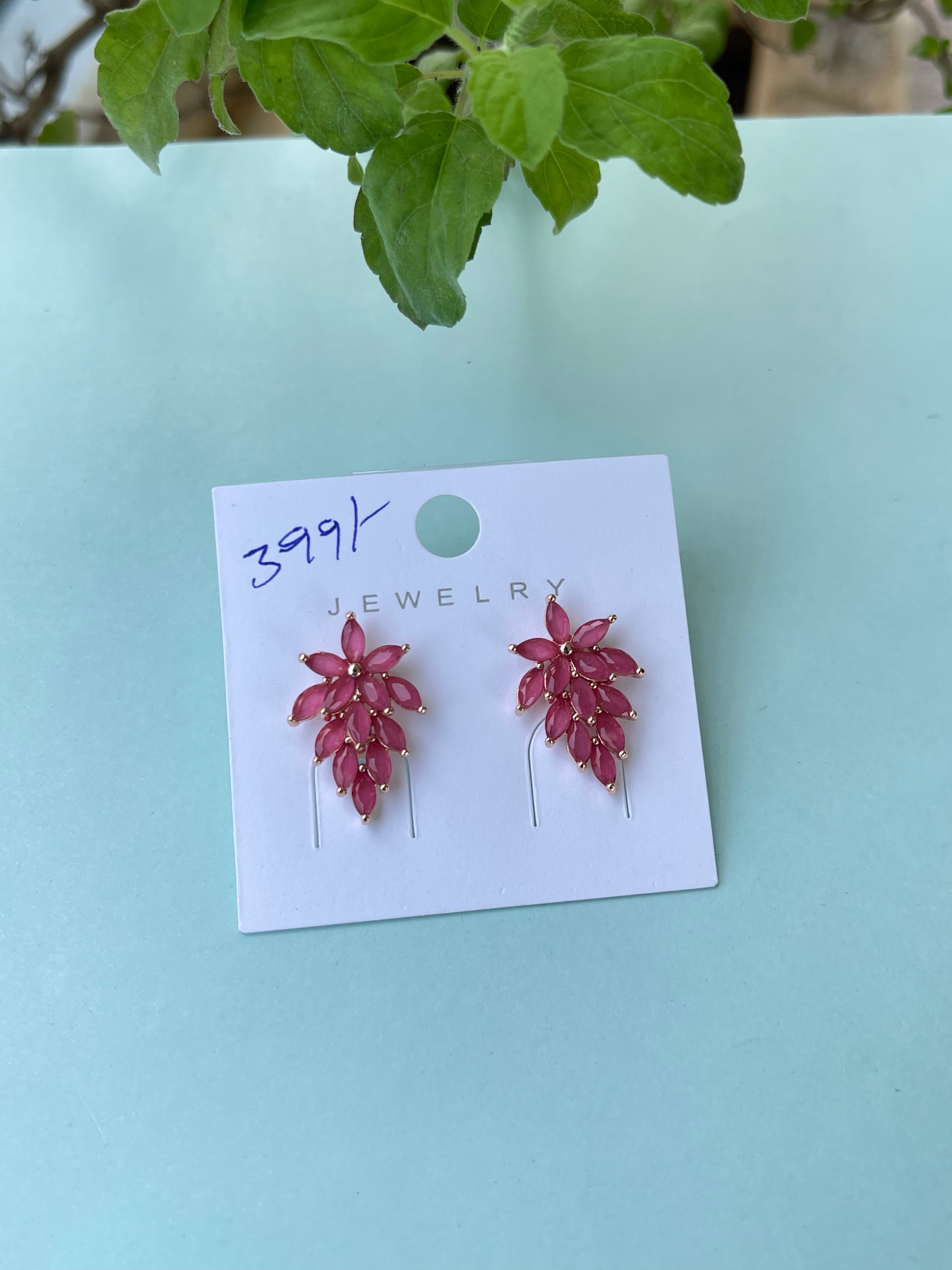 Leaf hanging studs