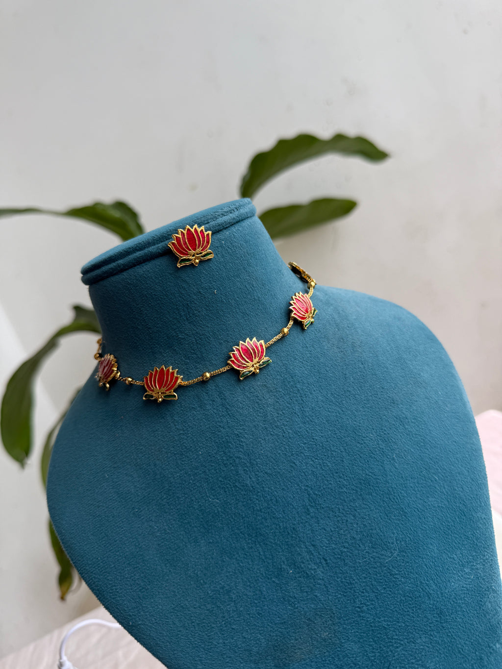 Ns513 lotus budget friendly neckset