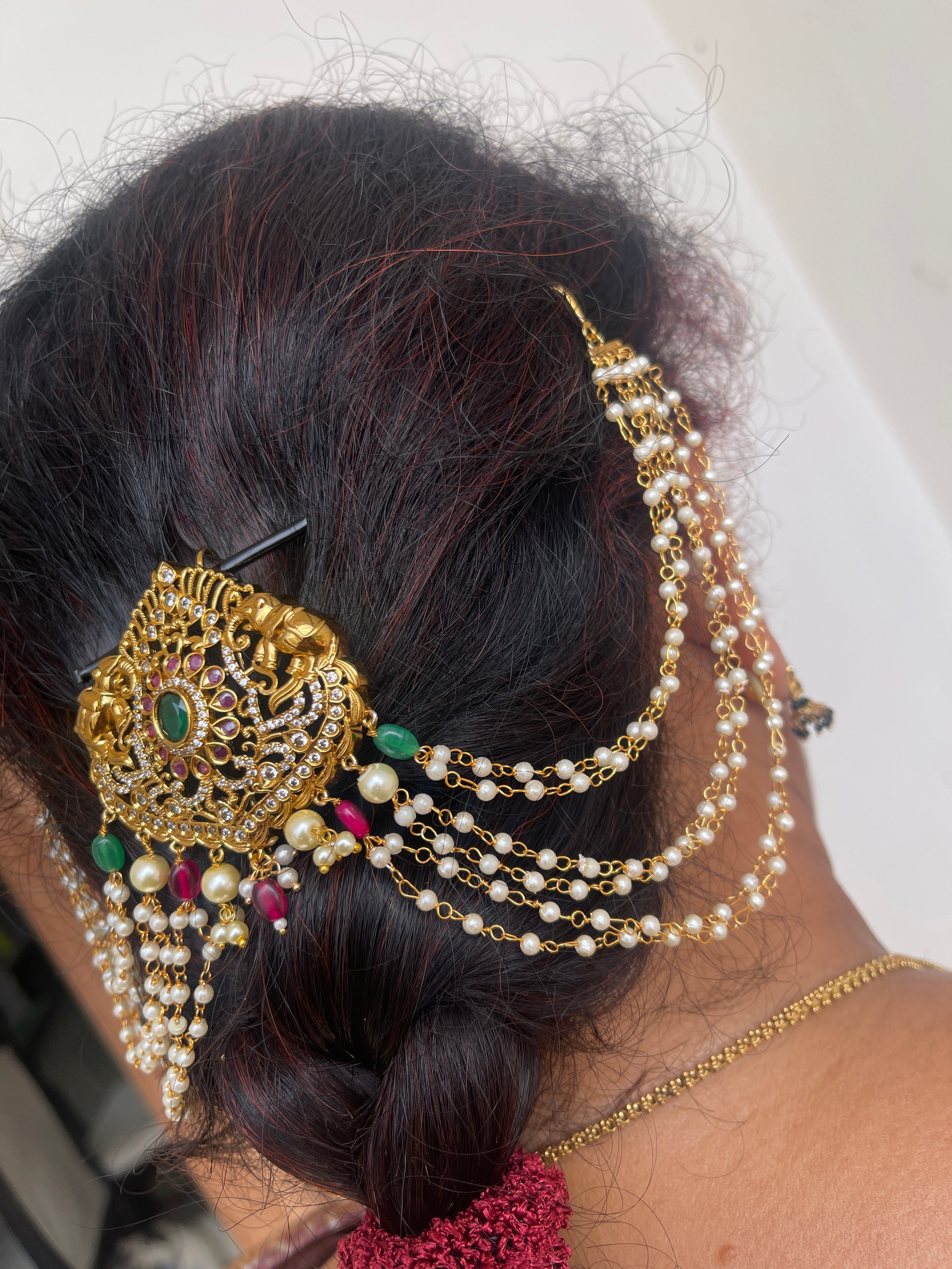 Jada billa with side pearl hooks