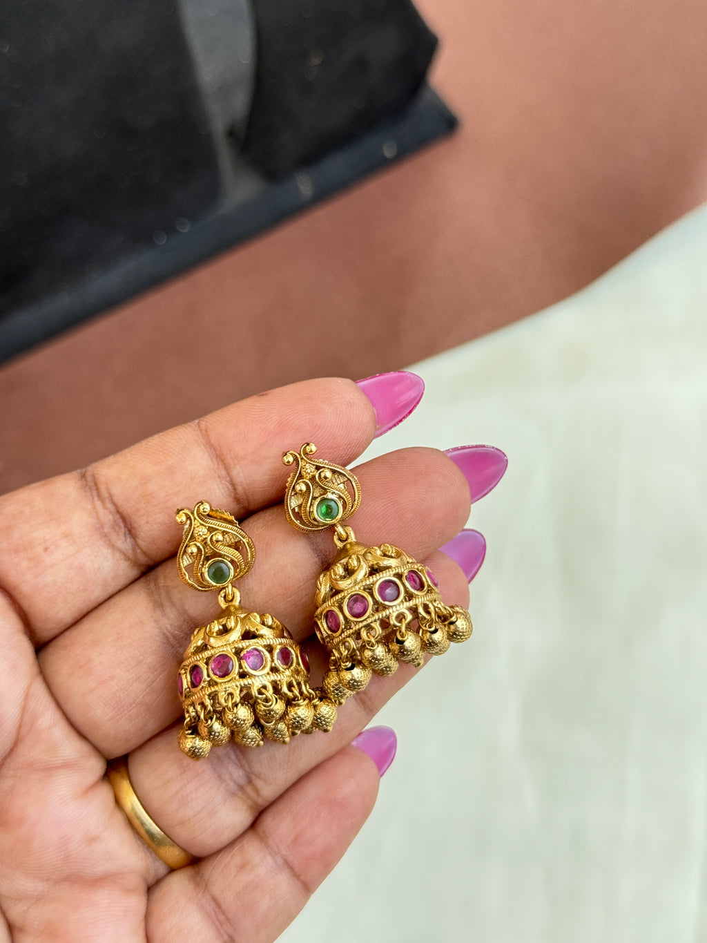 Er55 gold ball Kemp butta earrings