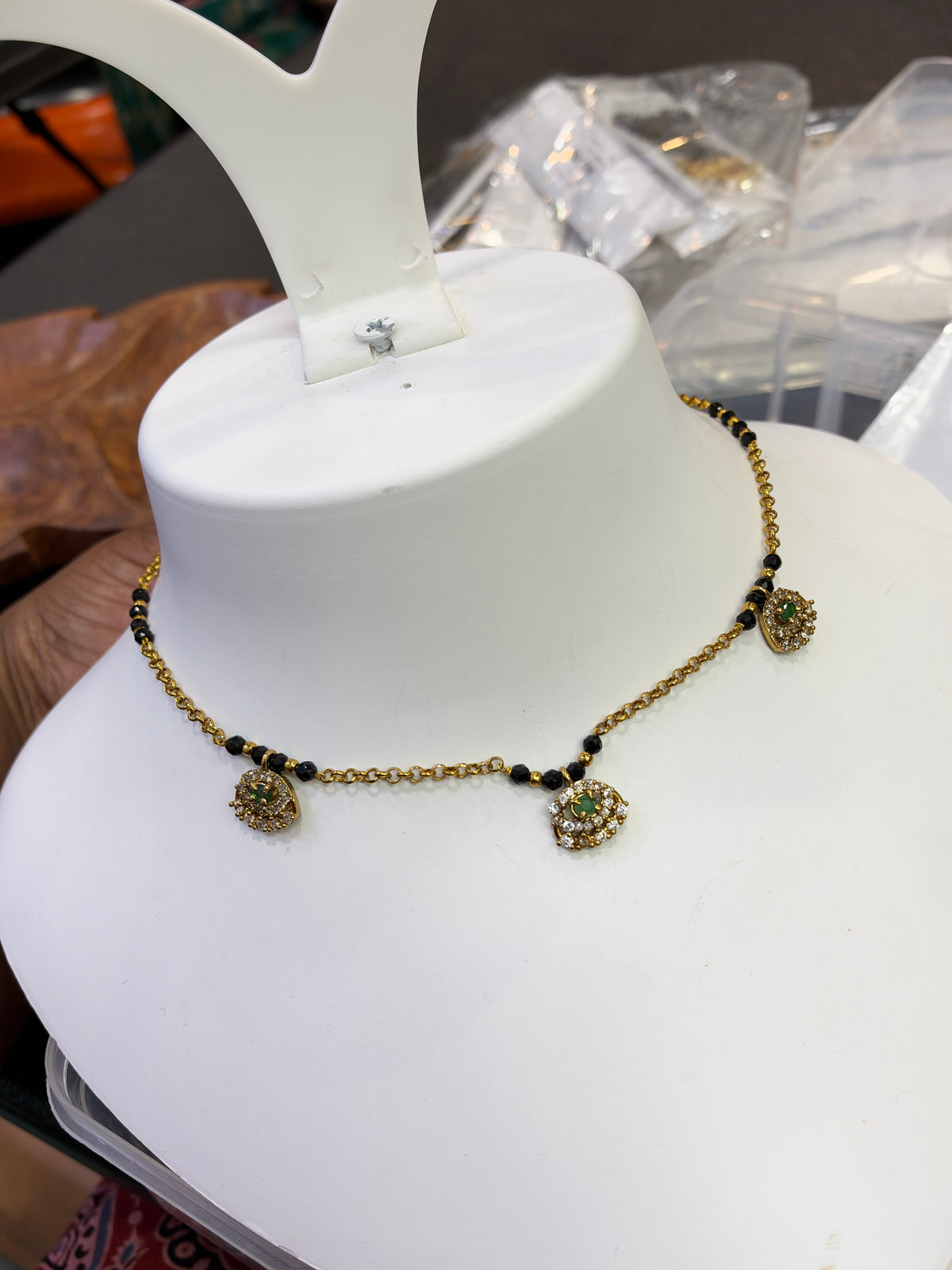 Bb409 18 inches single line blackbeads