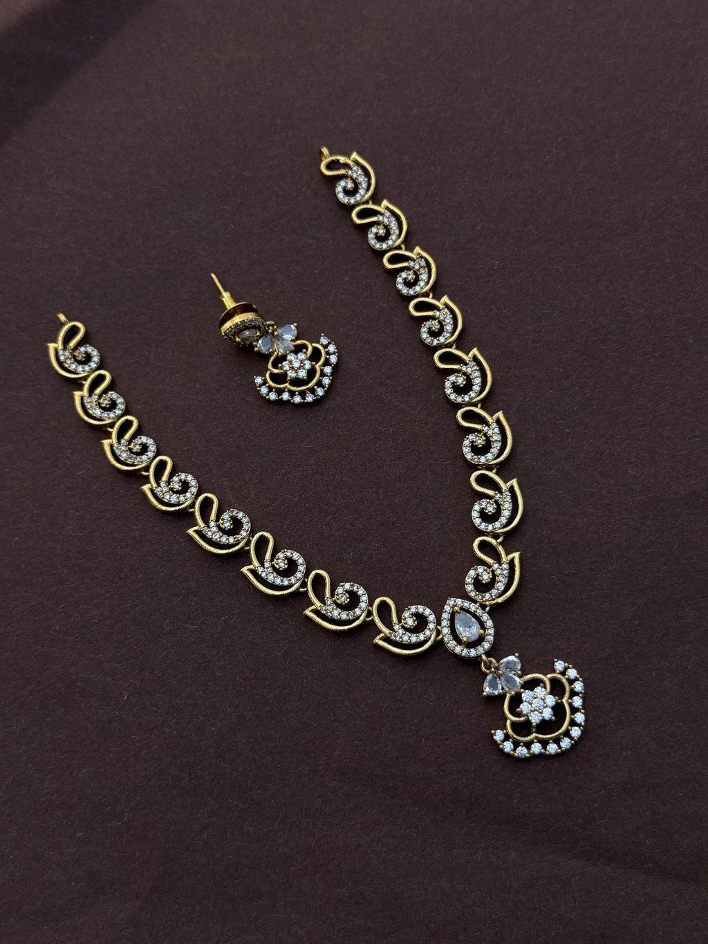 Ns605 cz short neckset With small pendant