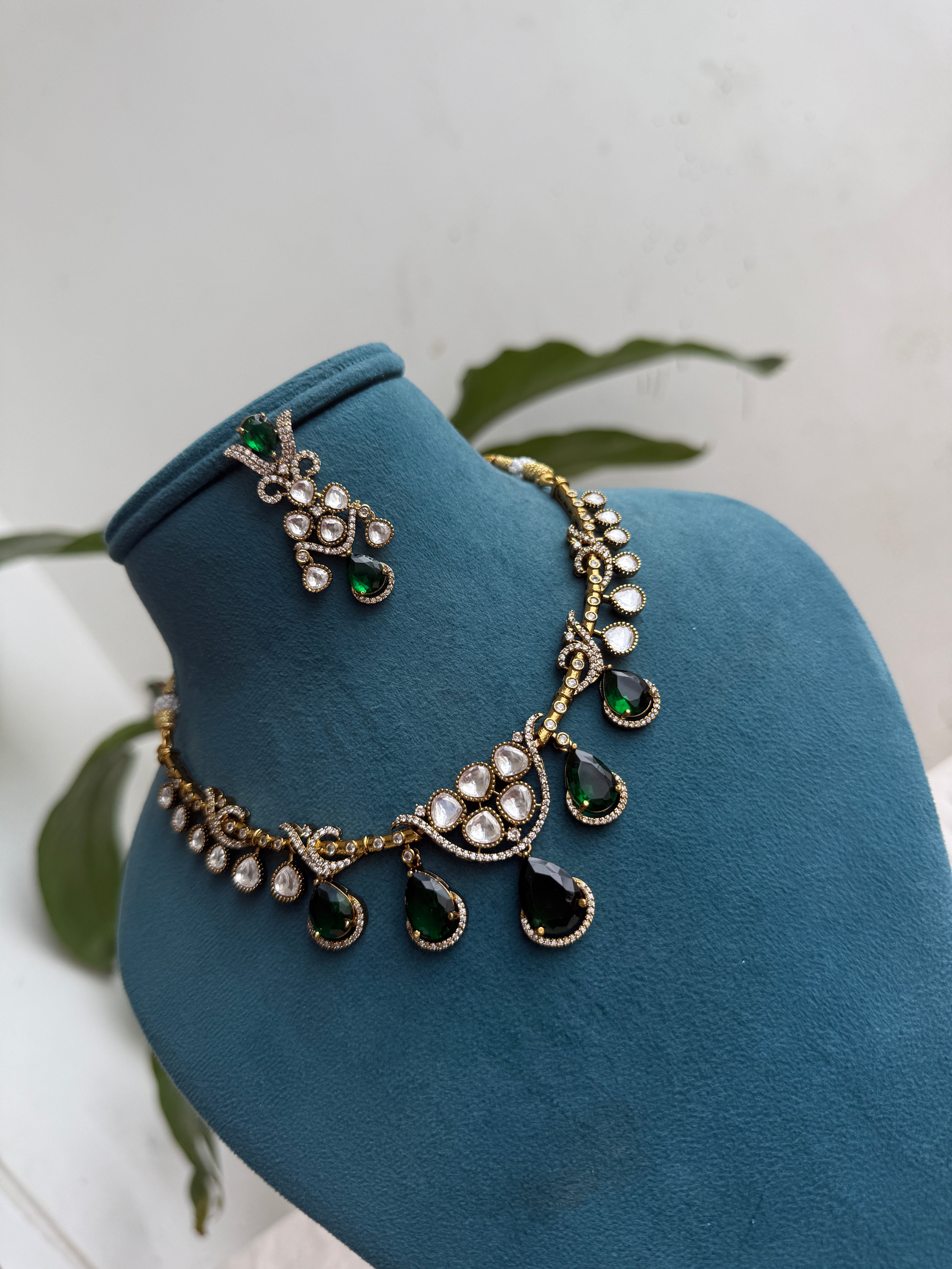 Ns372 moissanite kante neckset