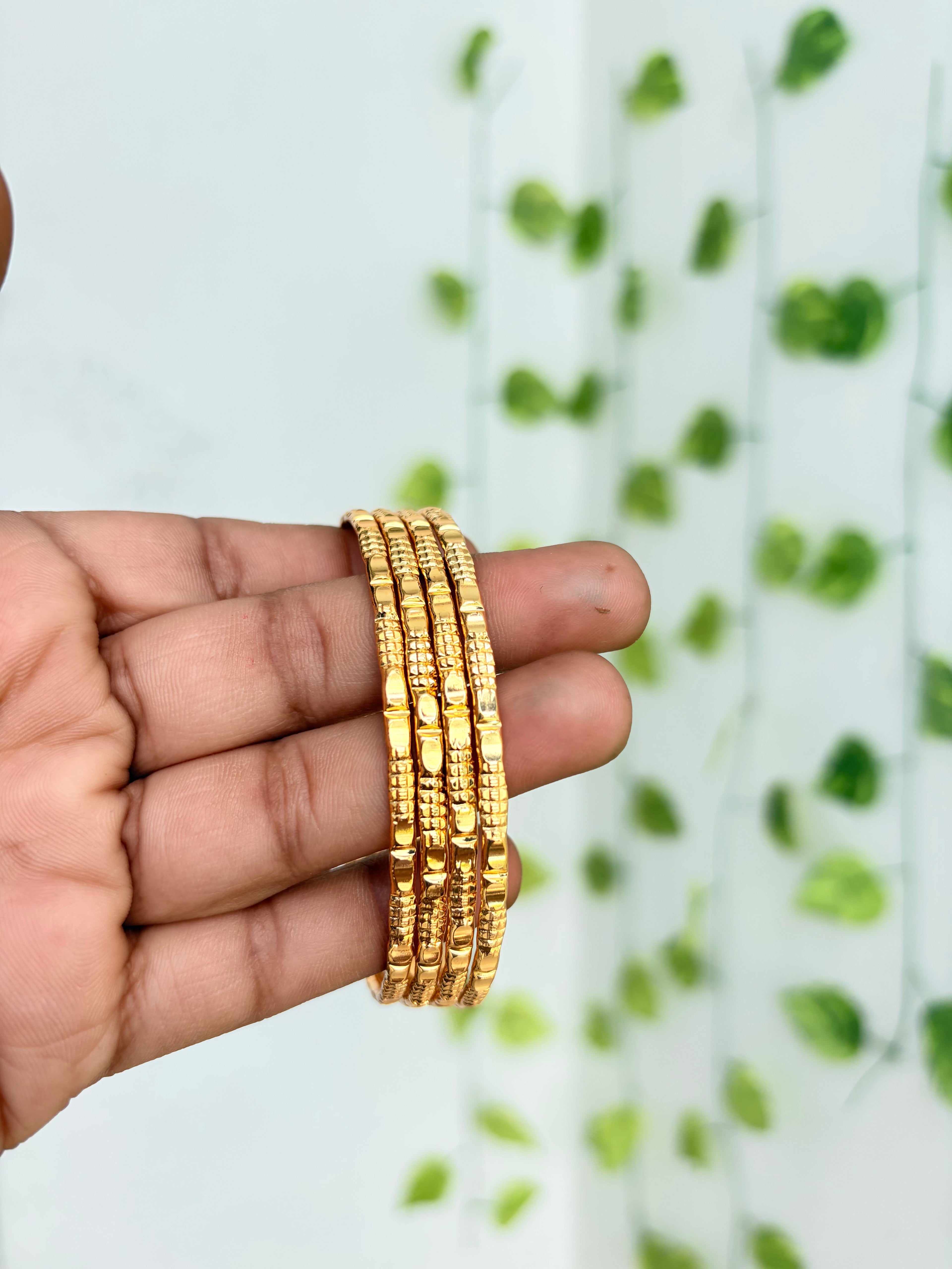Unique design Panchaloham polished bangles ph628