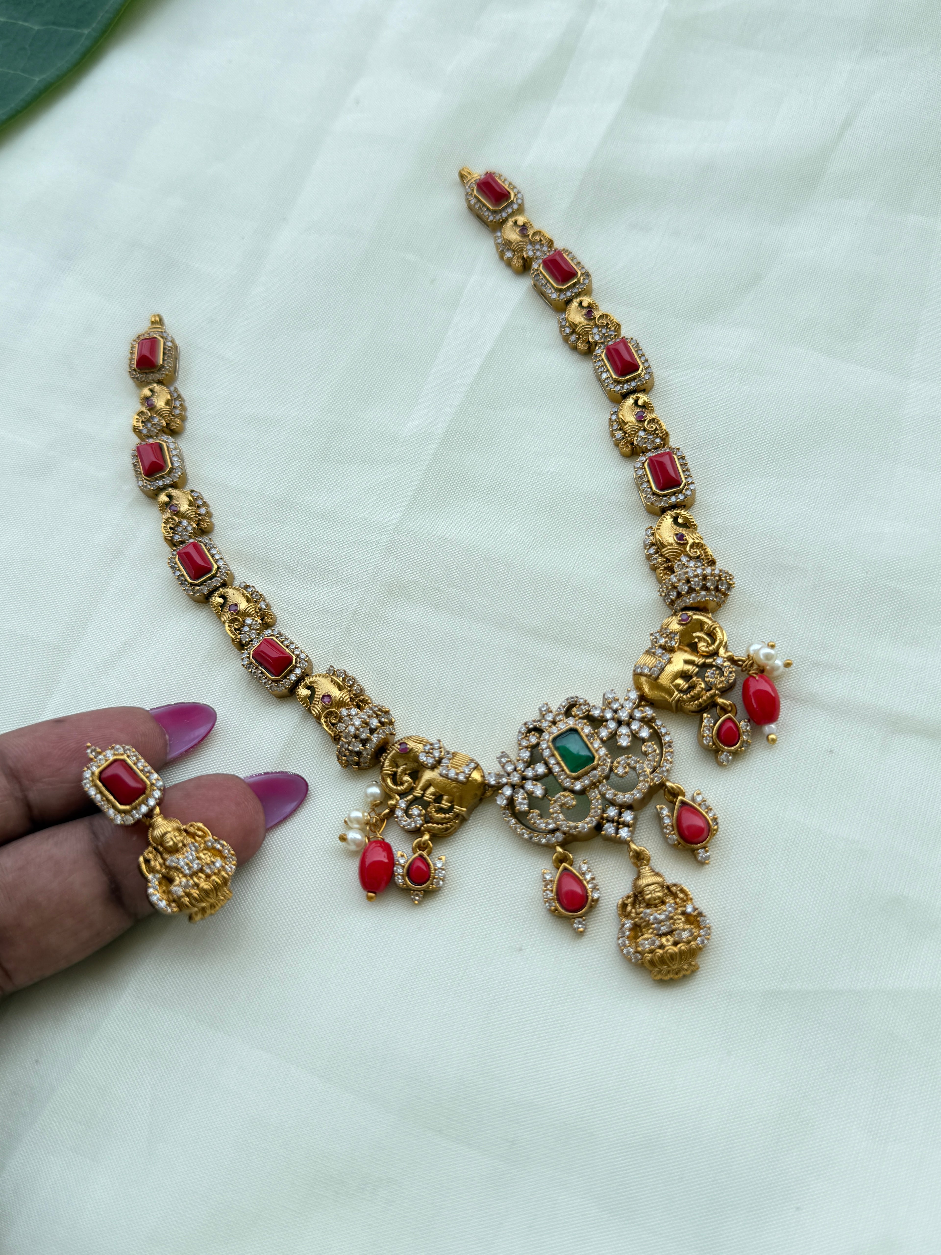 Ns263 elephant lakshmi Devi corals short neckset