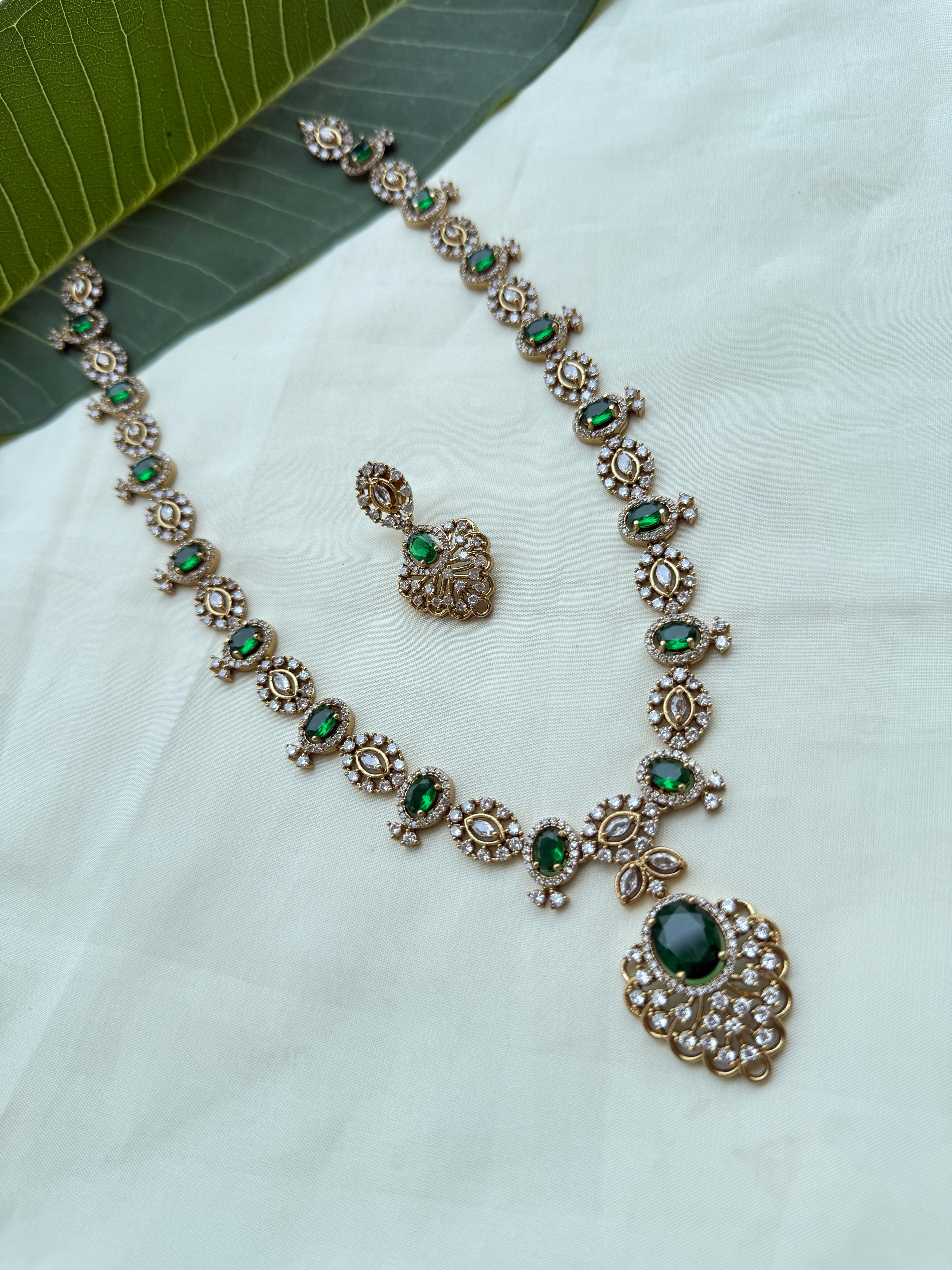 Lh2006 uncuts corals green beads haram