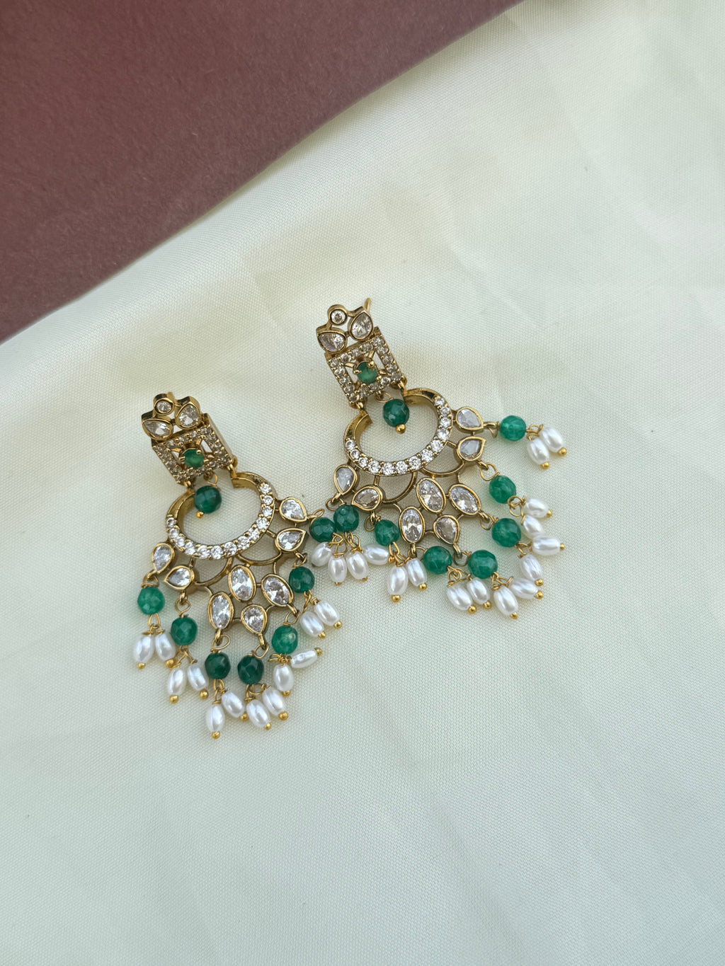 Er2049 rice pearl chandbali earrings