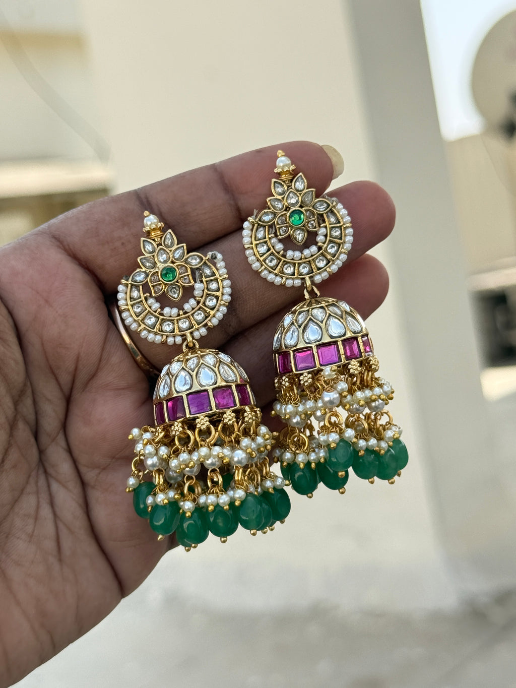 Er205 jadau kundan big butta earrings with green beads