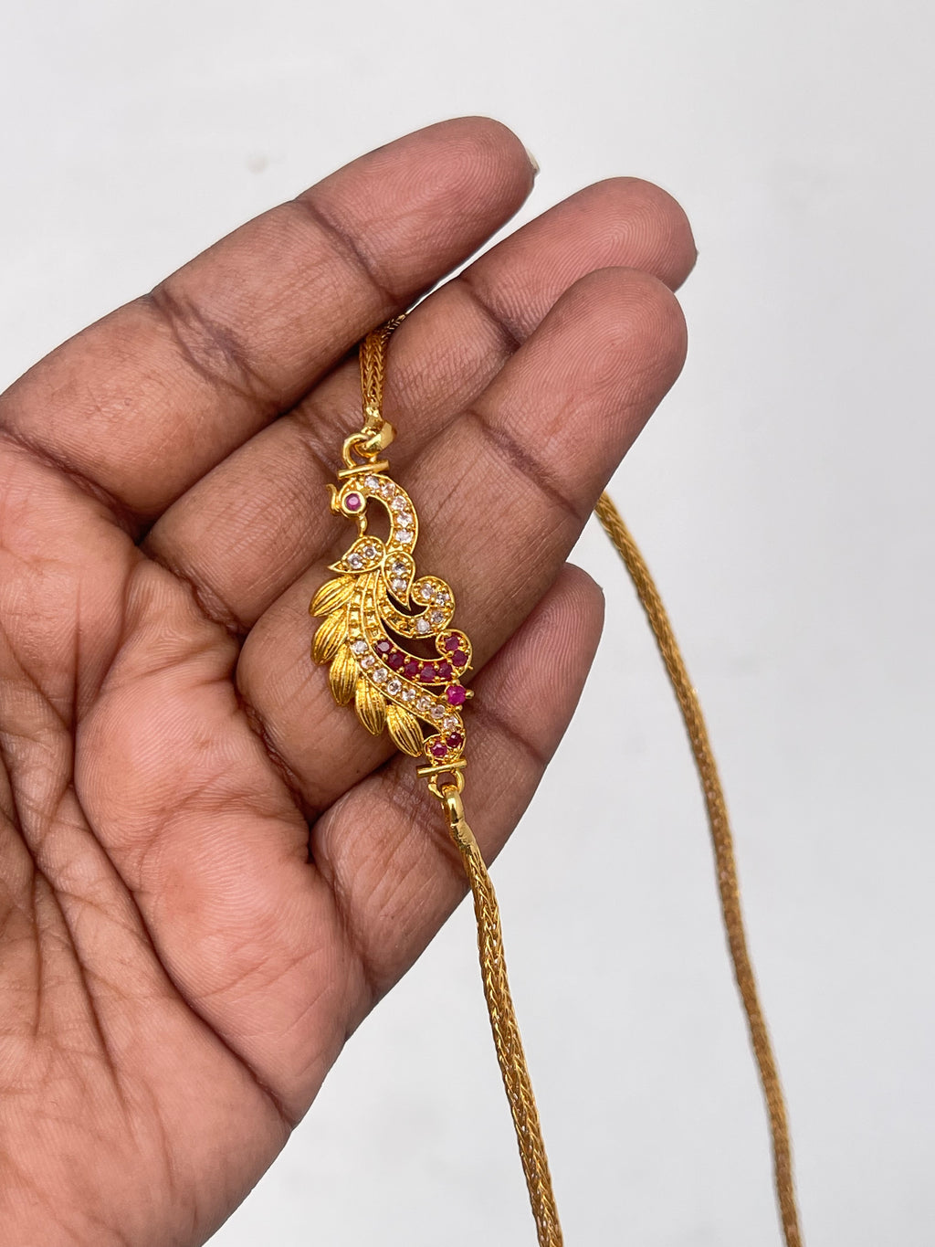 Single pendant peacock mangalsutra (pusthalthadu)