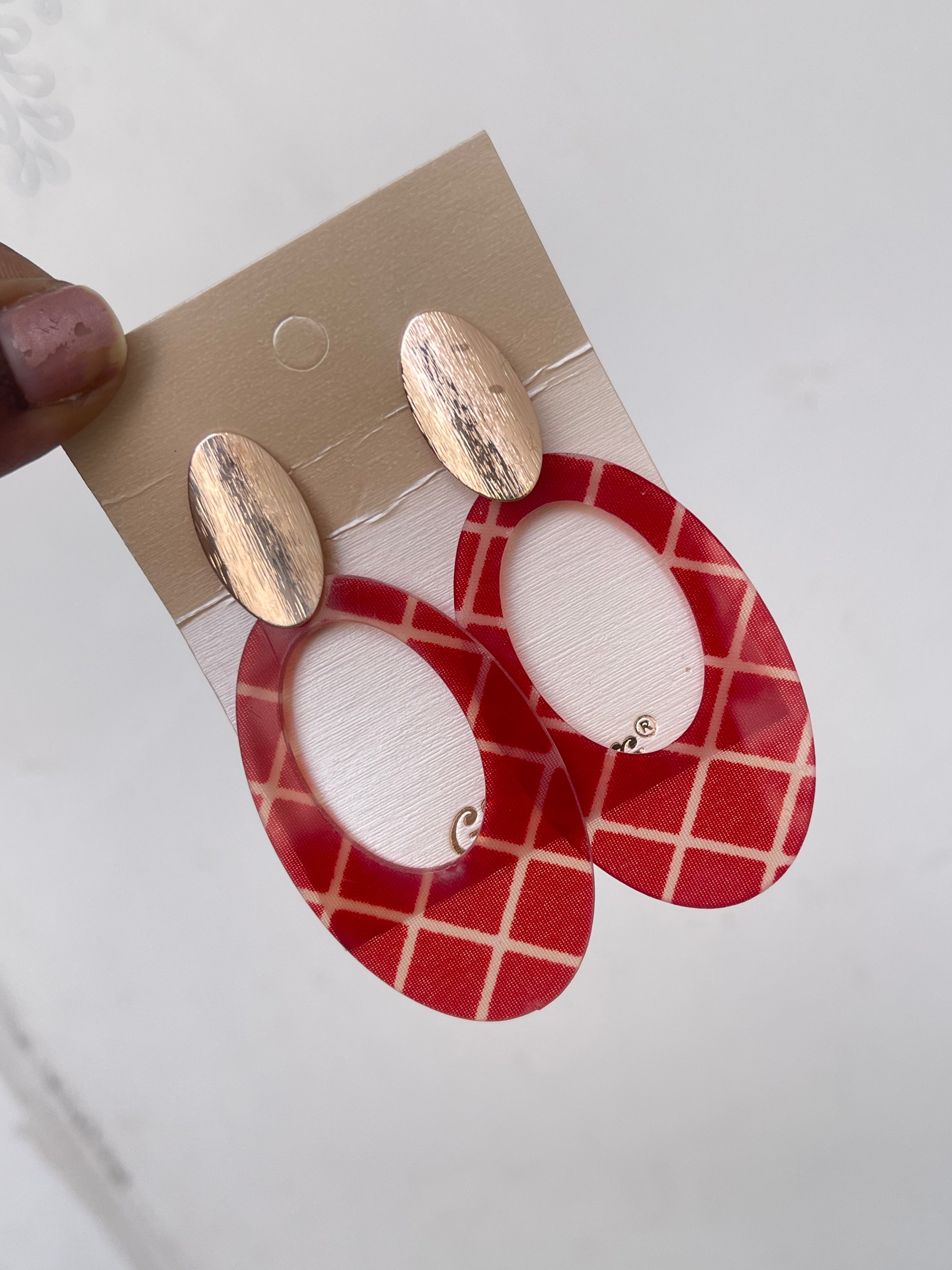 Lightweight round danglers
